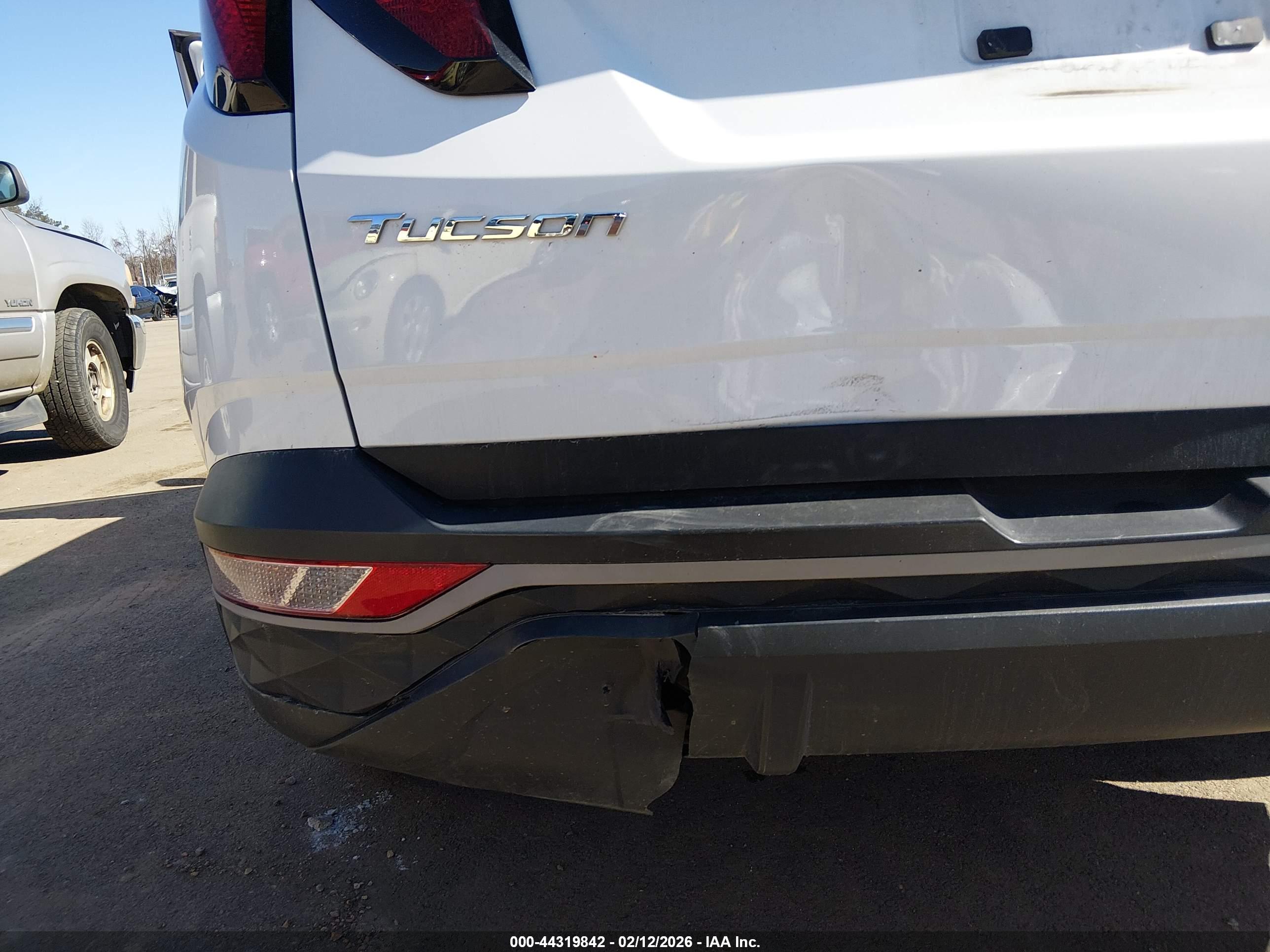 HYUNDAI TUCSON image 6