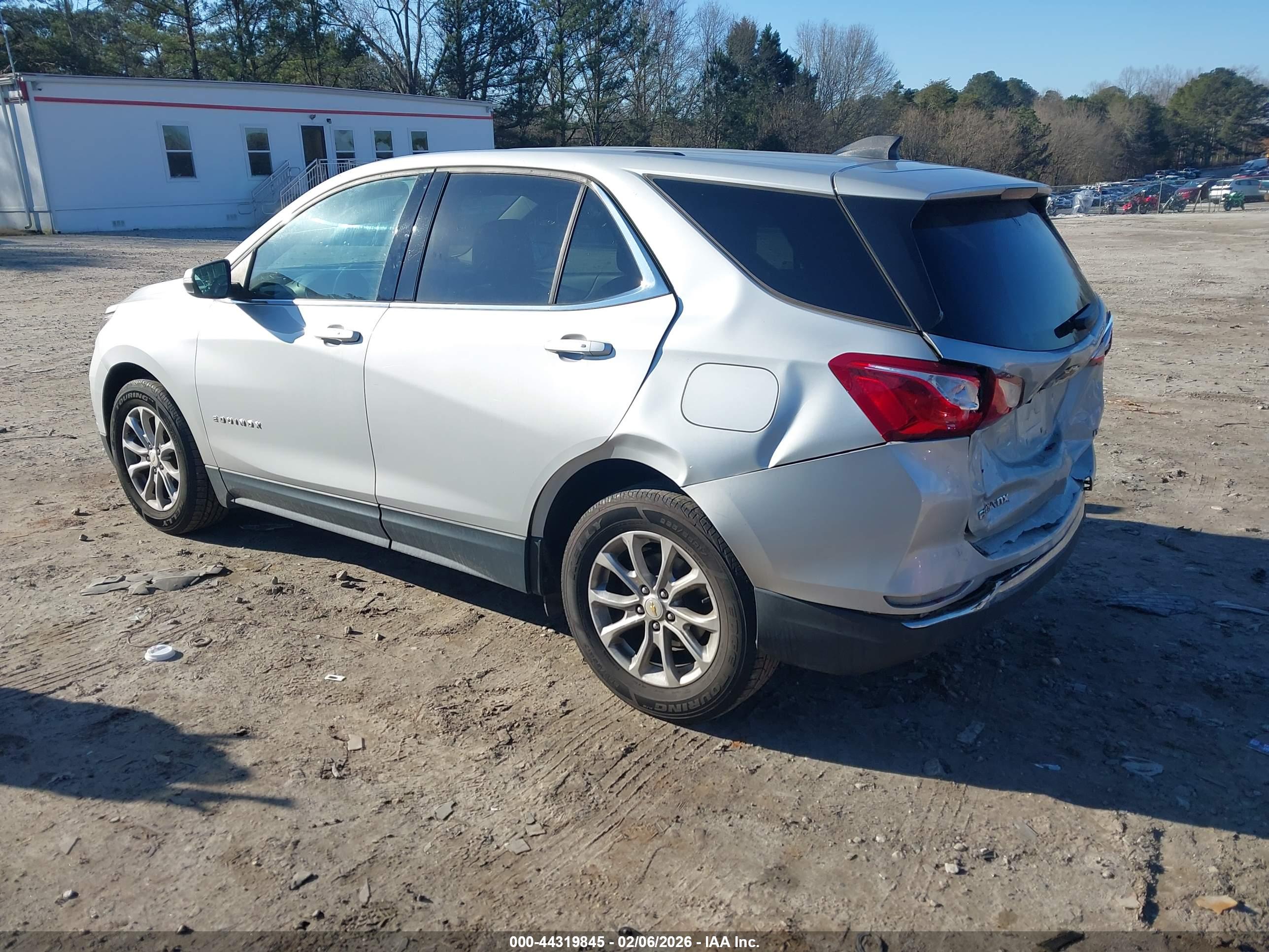 CHEVROLET EQUINOX image 3