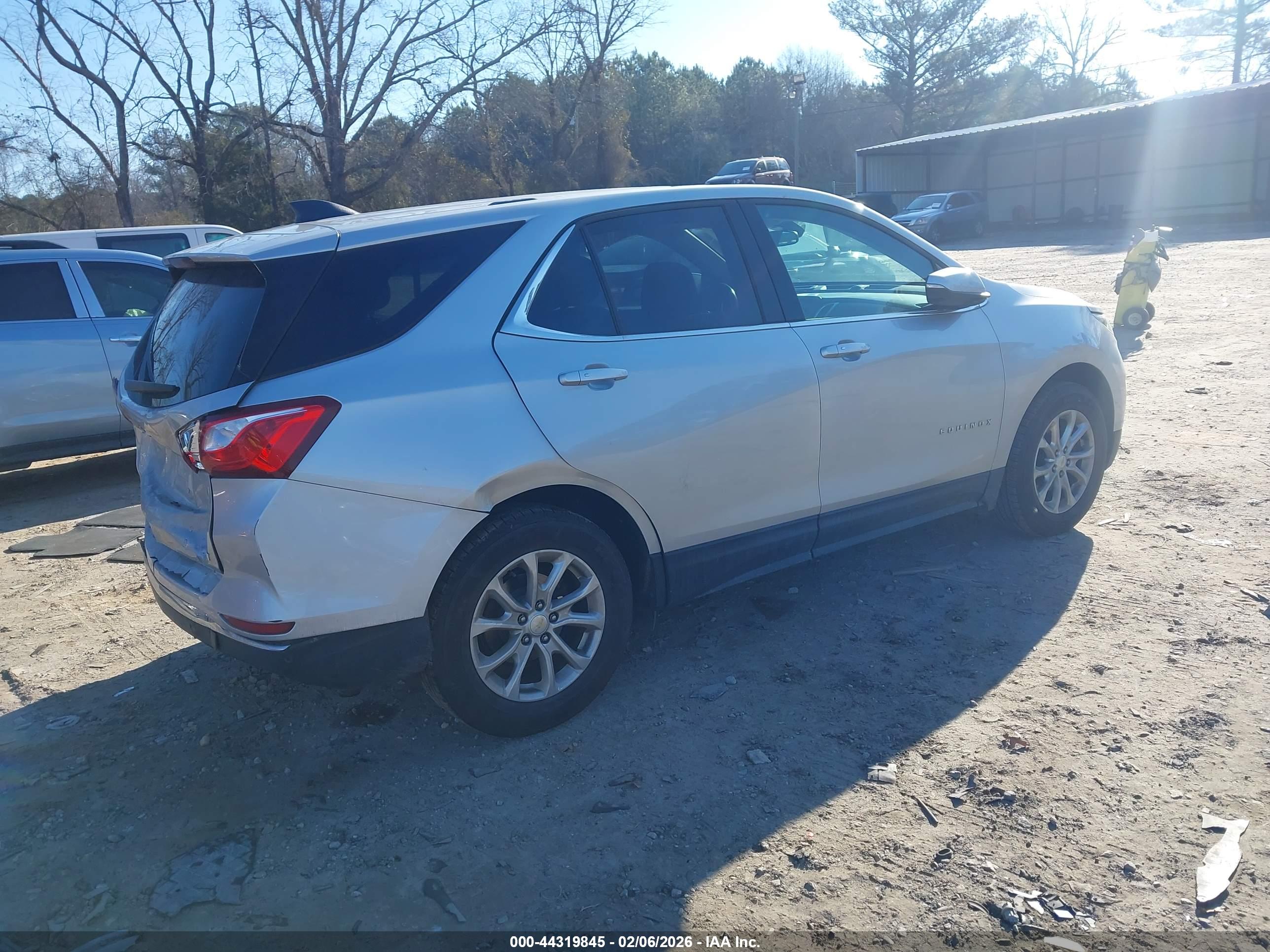 CHEVROLET EQUINOX image 4