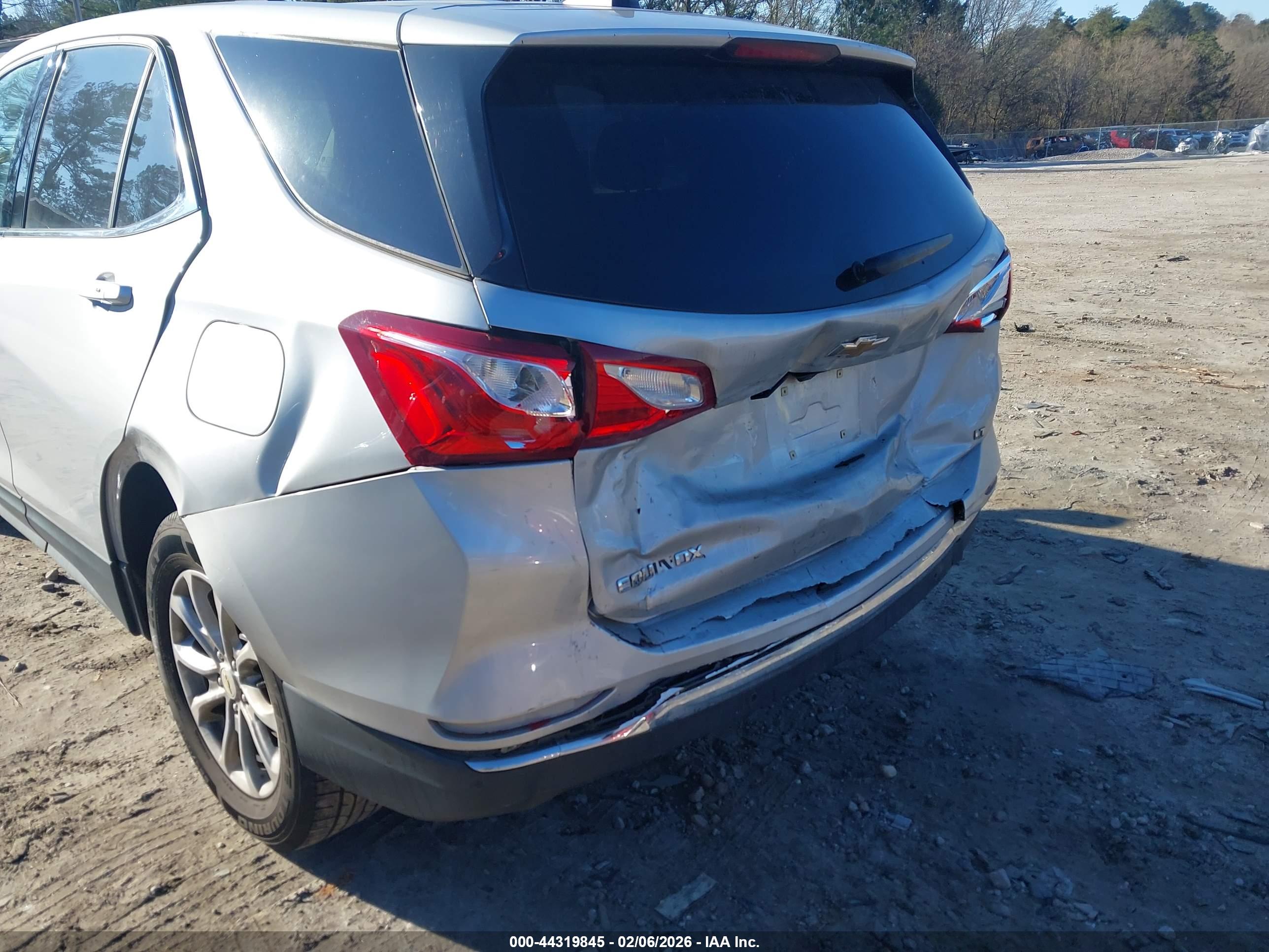 CHEVROLET EQUINOX image 6