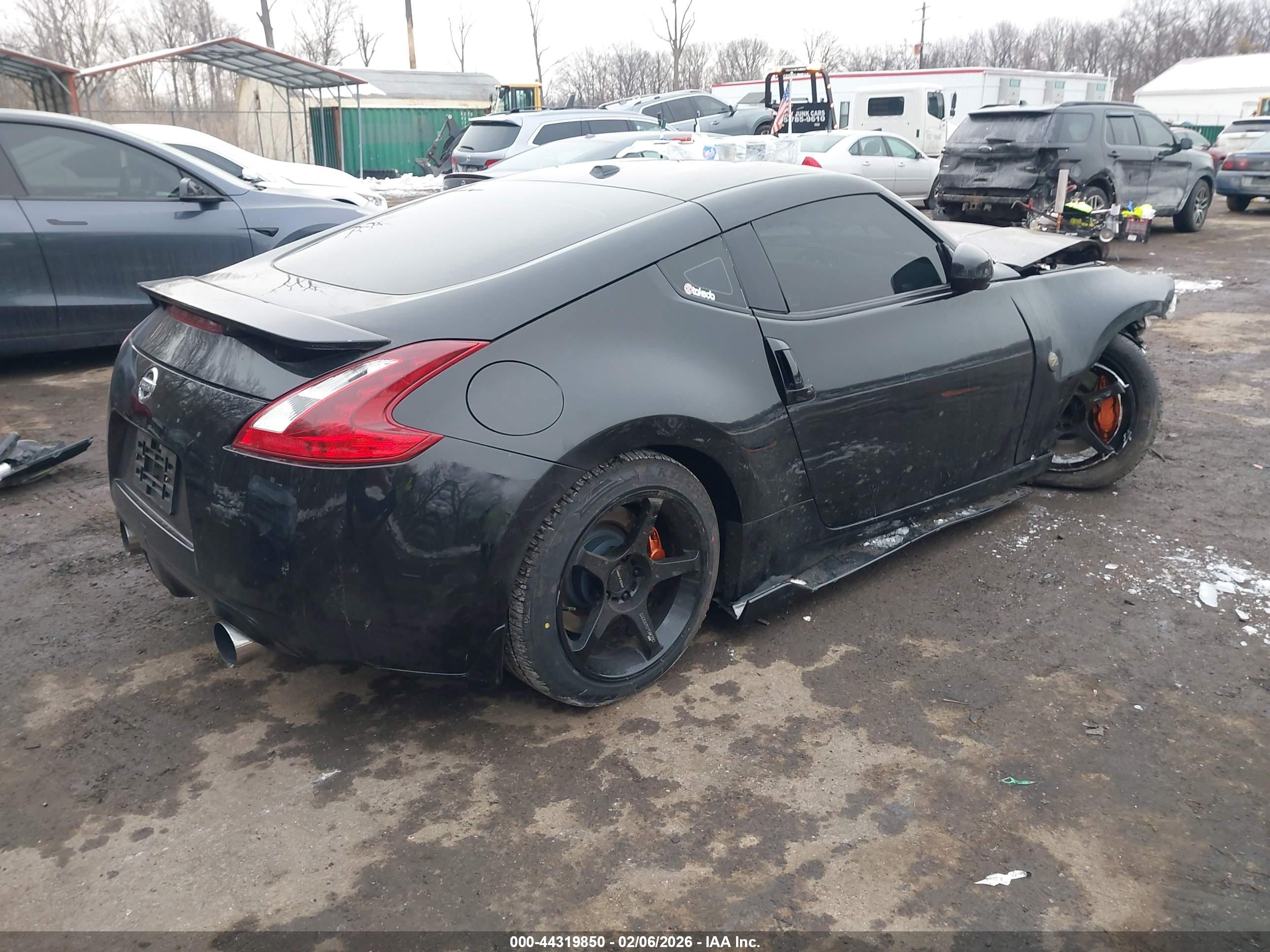 NISSAN 370Z image 4