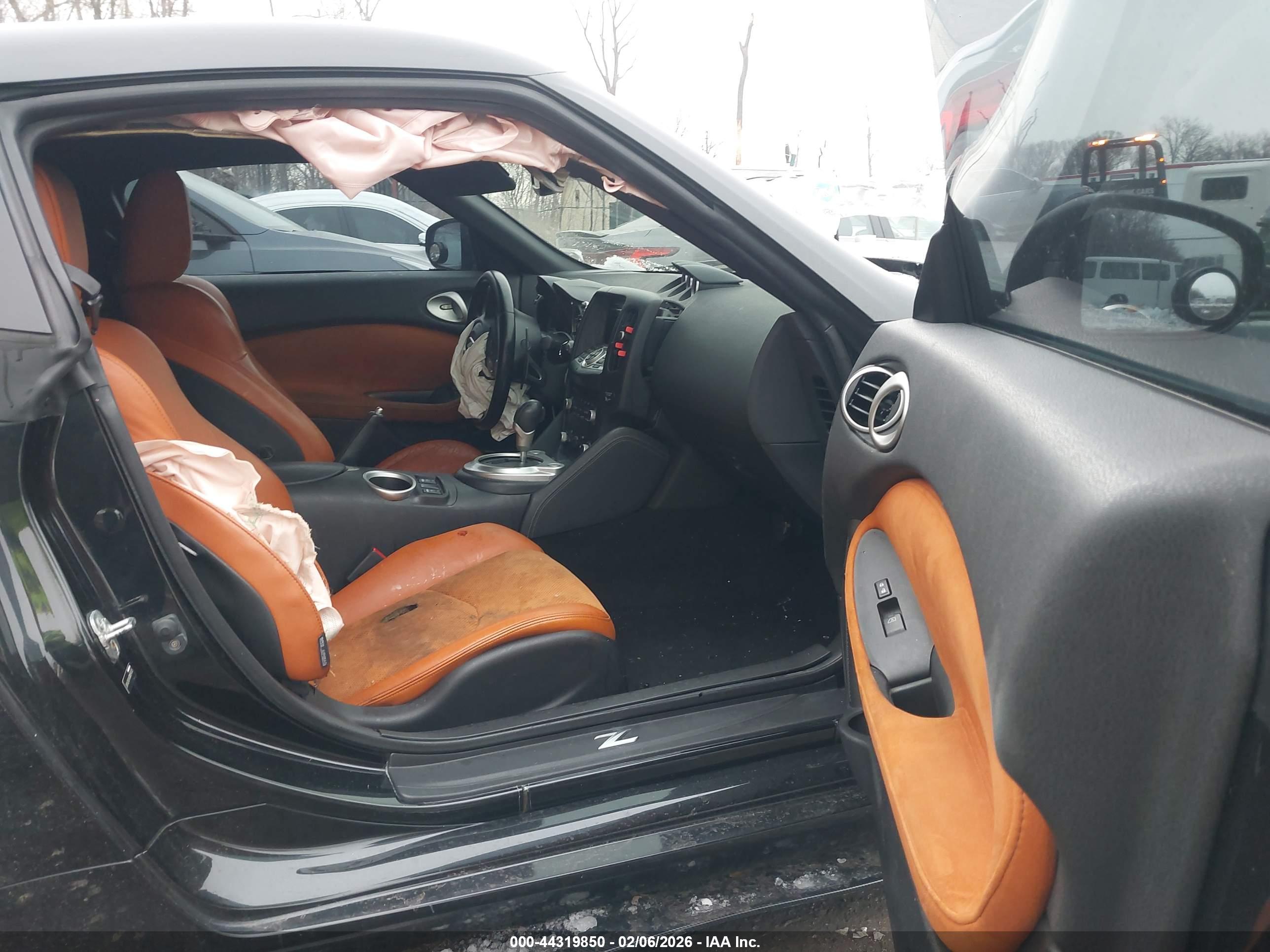NISSAN 370Z image 5