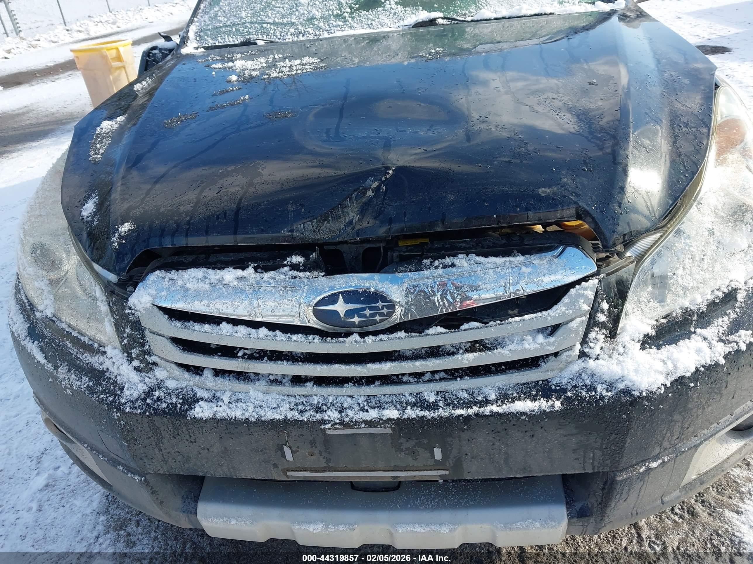 SUBARU OUTBACK image 6