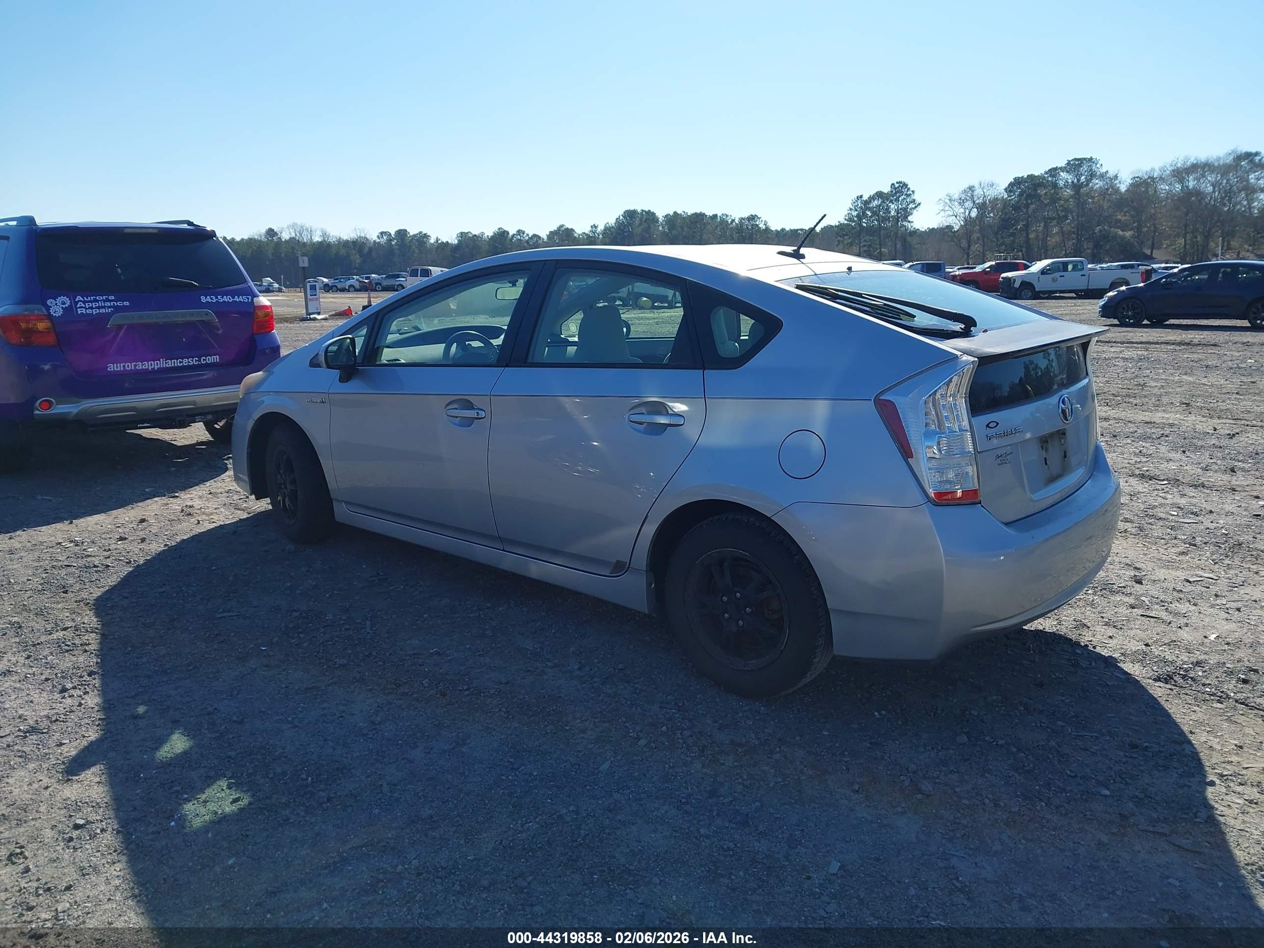 TOYOTA PRIUS image 3