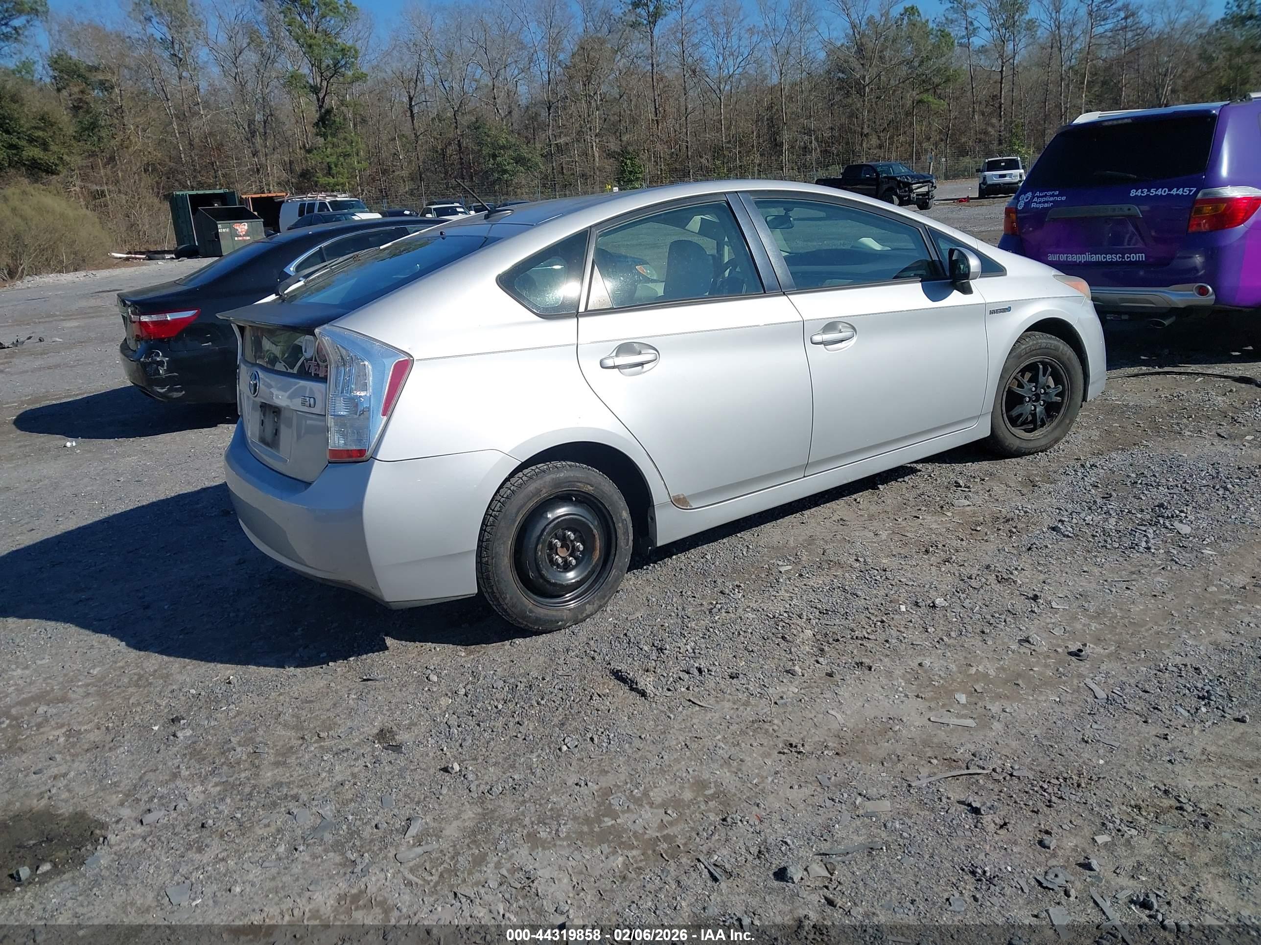TOYOTA PRIUS image 4