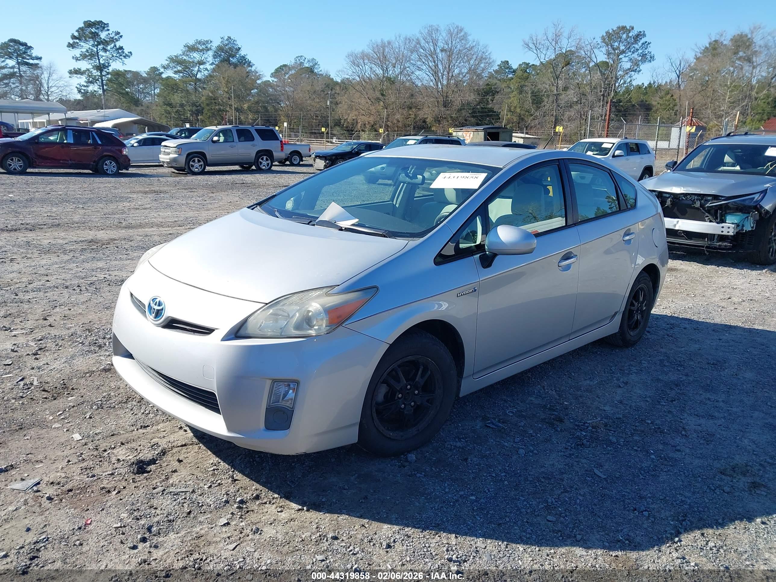 TOYOTA PRIUS image 6