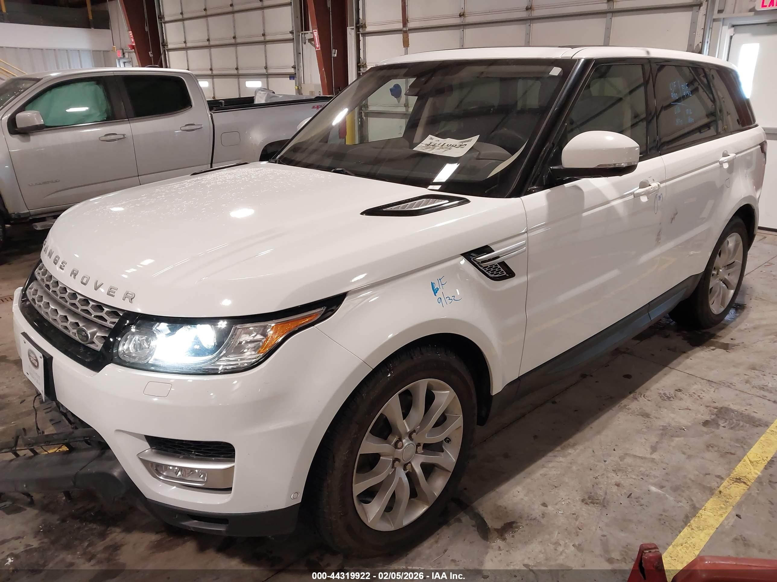 LAND ROVER image 2