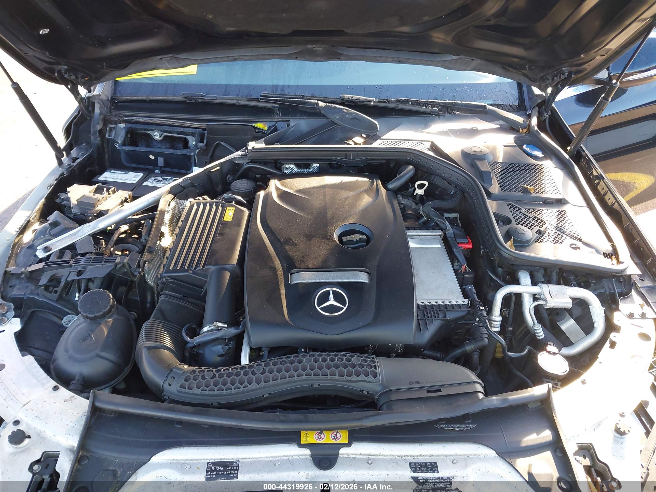 MERCEDES-BENZ C-CLASS image 10