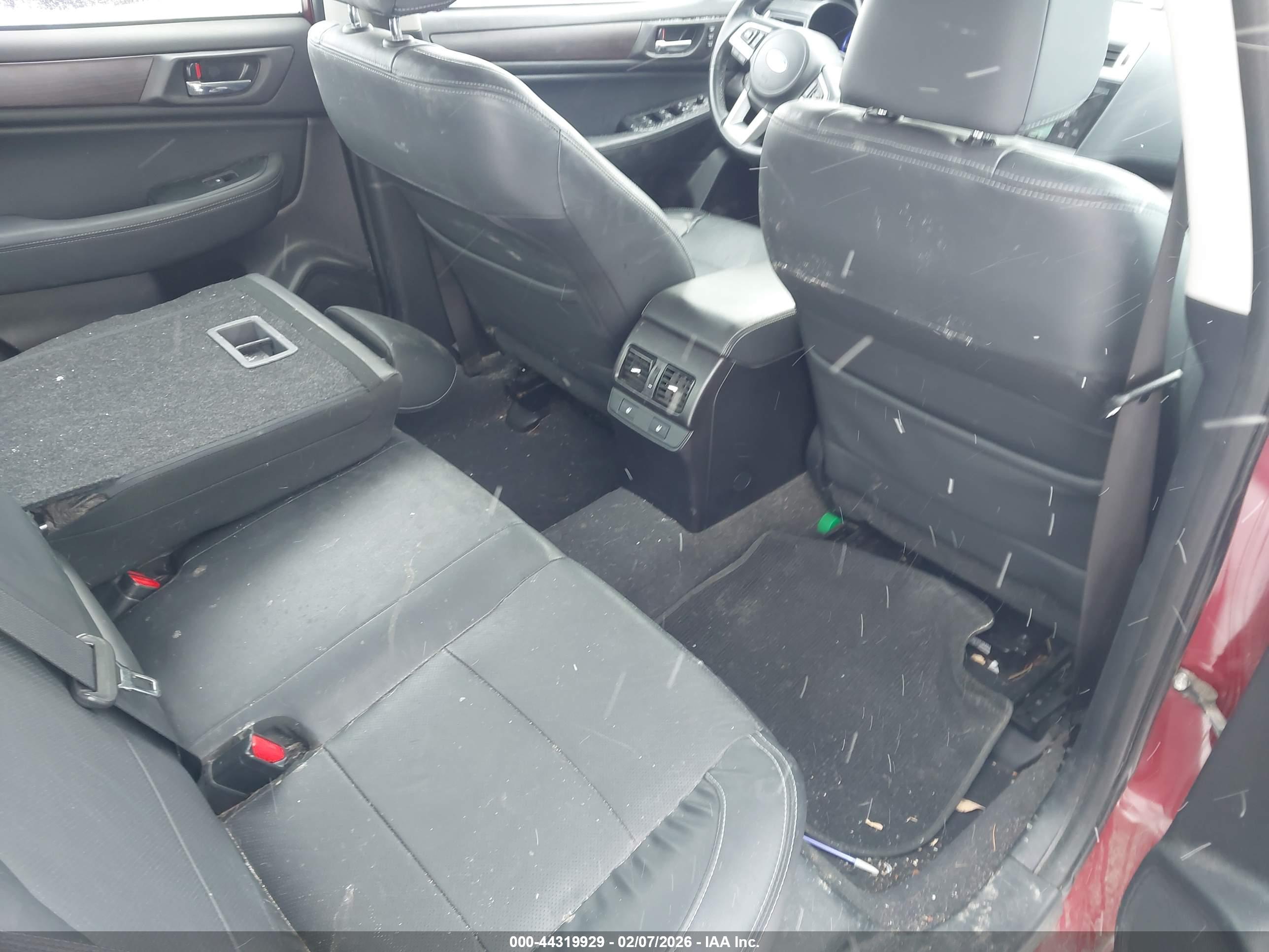 SUBARU LEGACY image 8