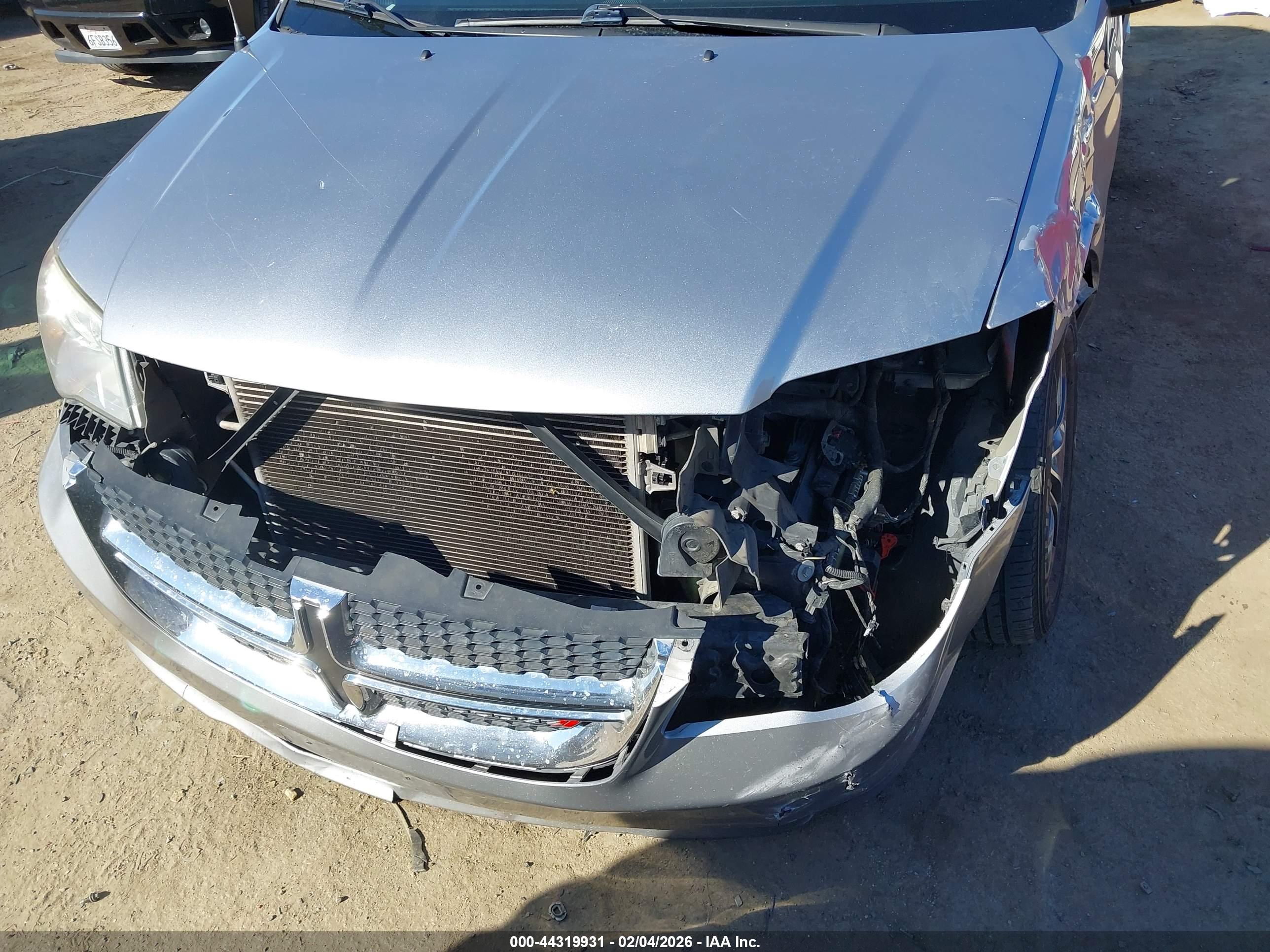 DODGE GRAND image 6