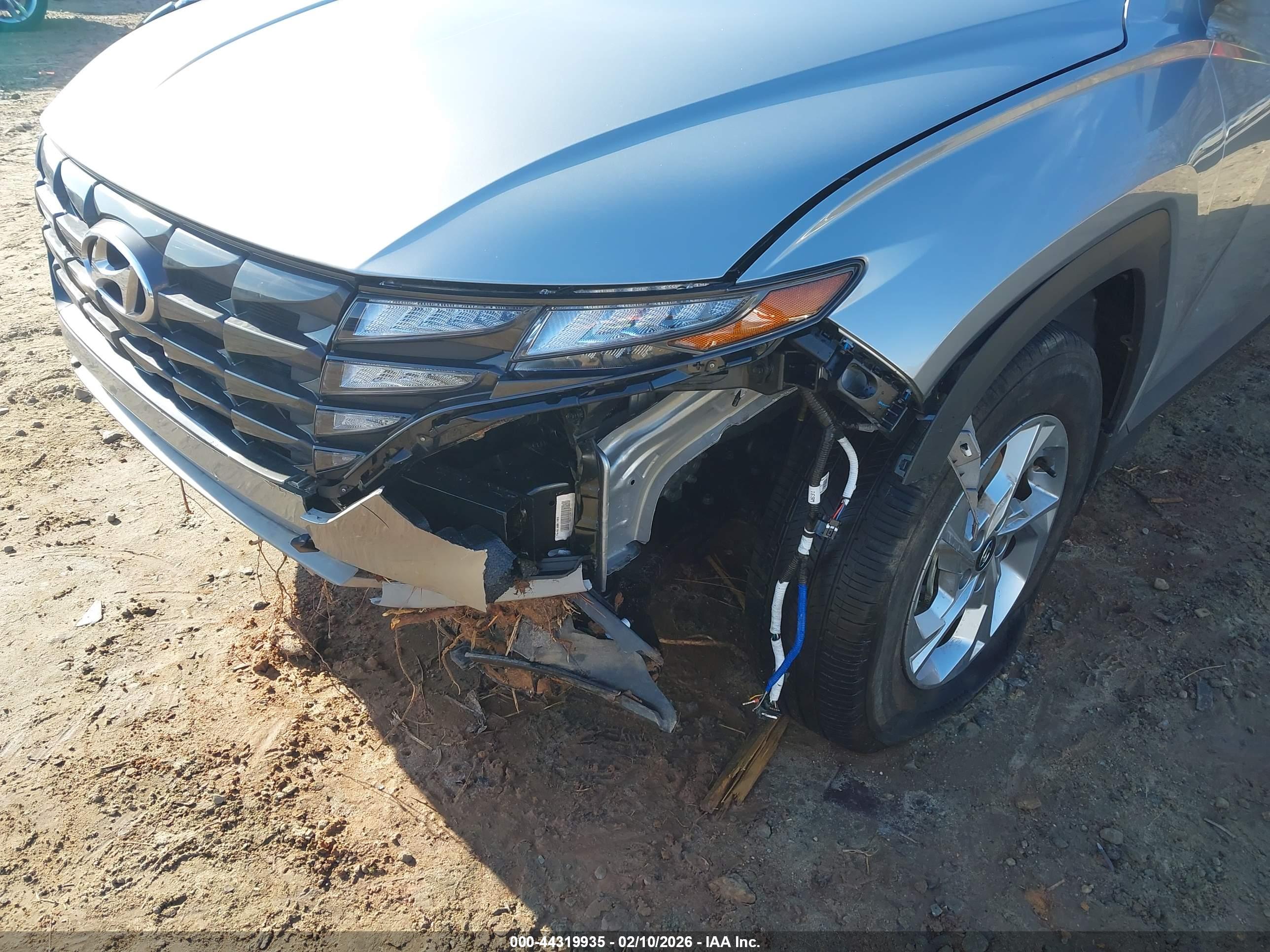 HYUNDAI TUCSON image 6