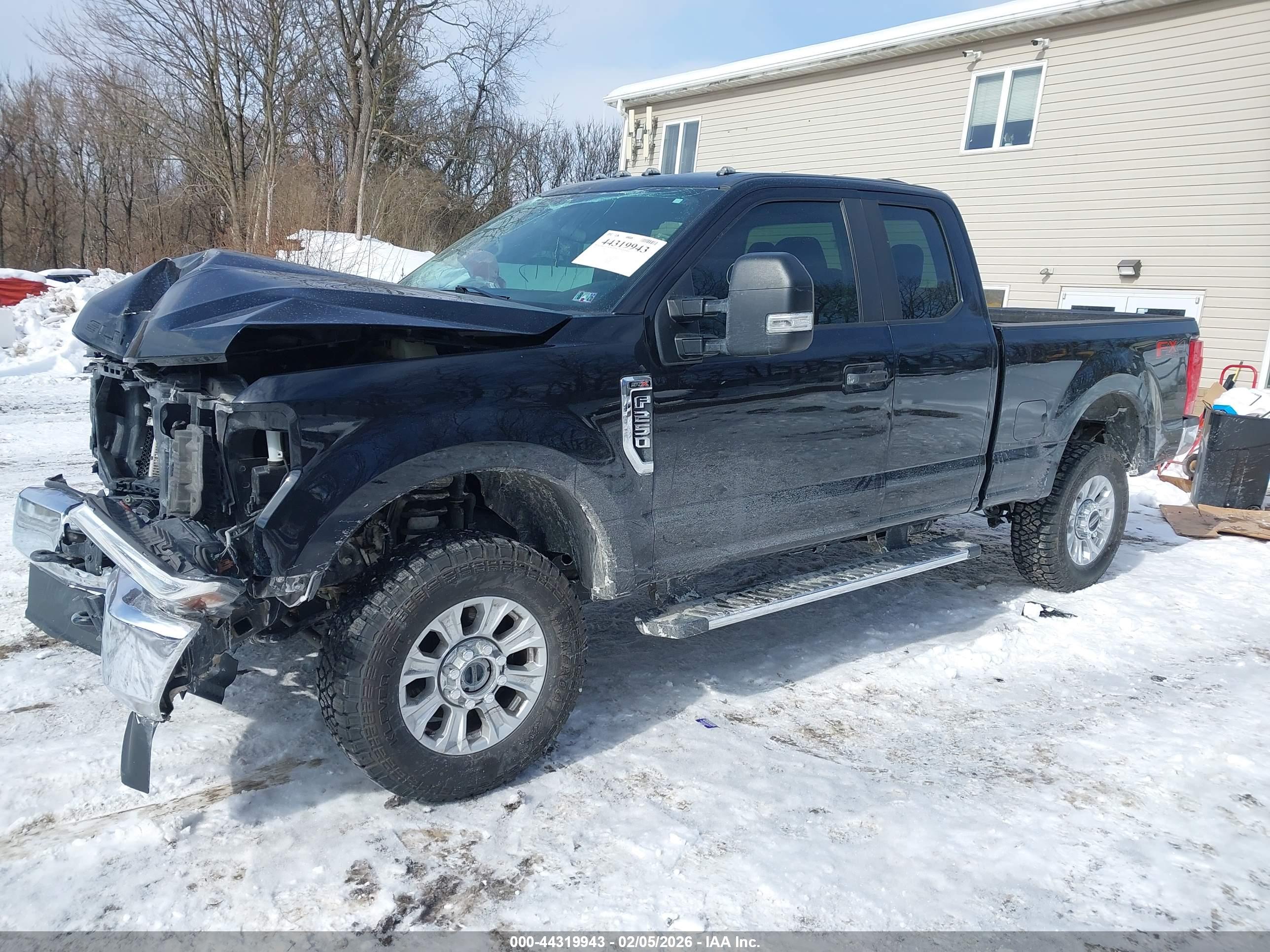 FORD F-250 image 2