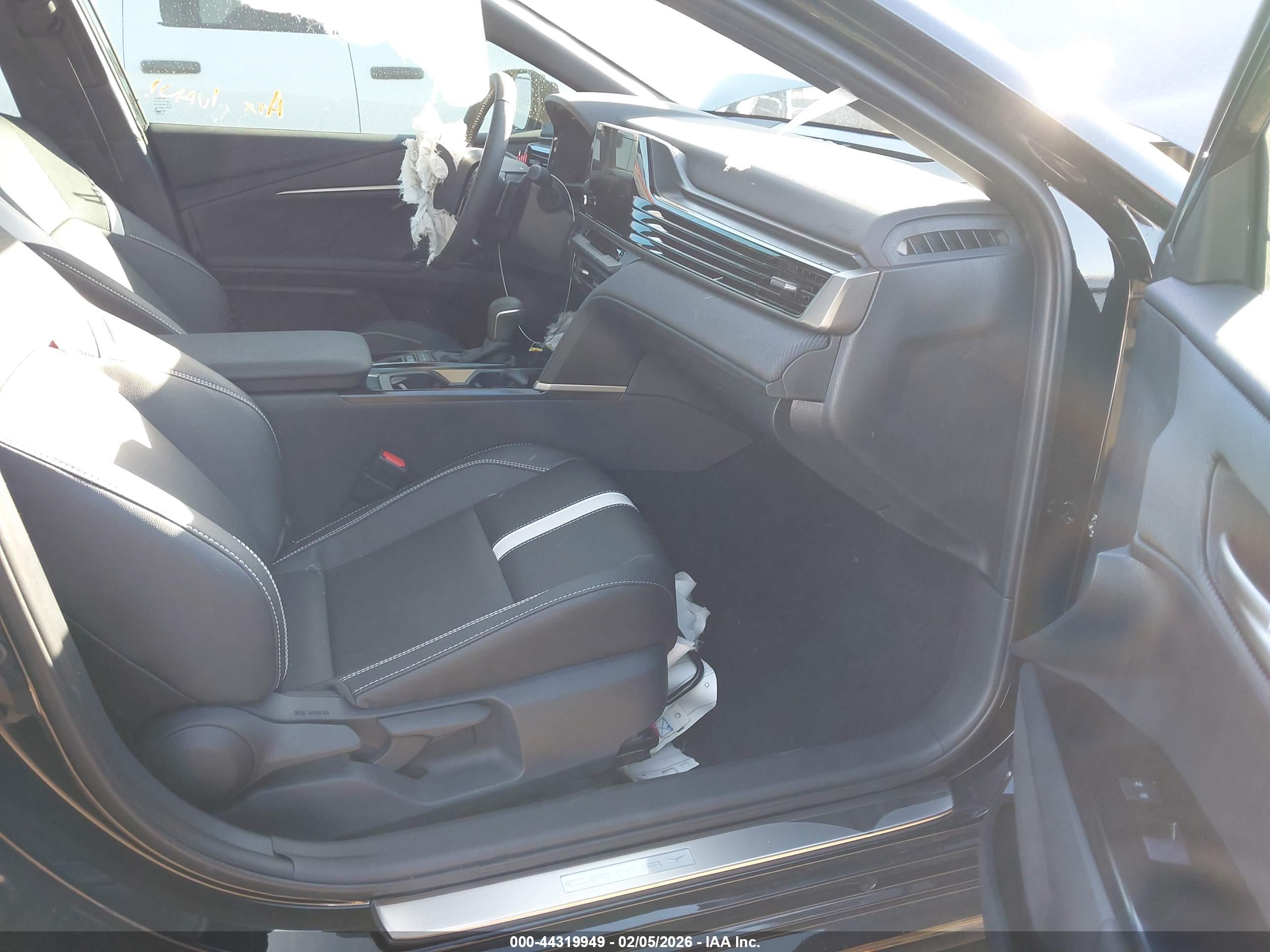 TOYOTA CAMRY image 5