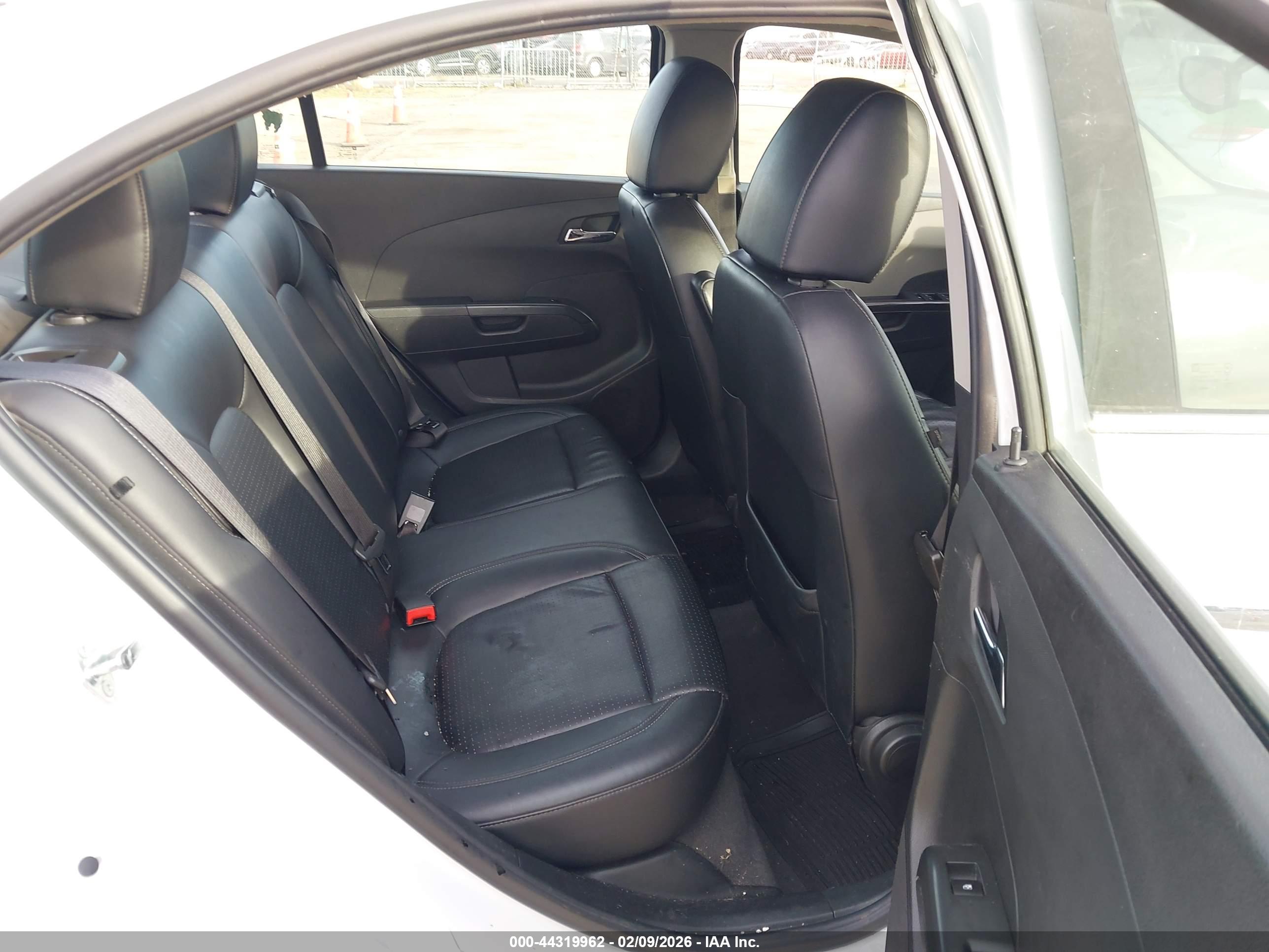 CHEVROLET SONIC image 8
