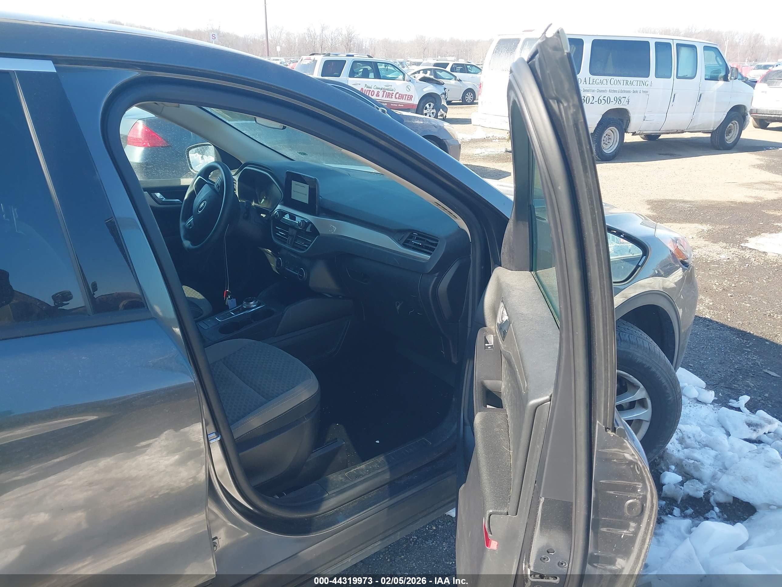 FORD ESCAPE image 5