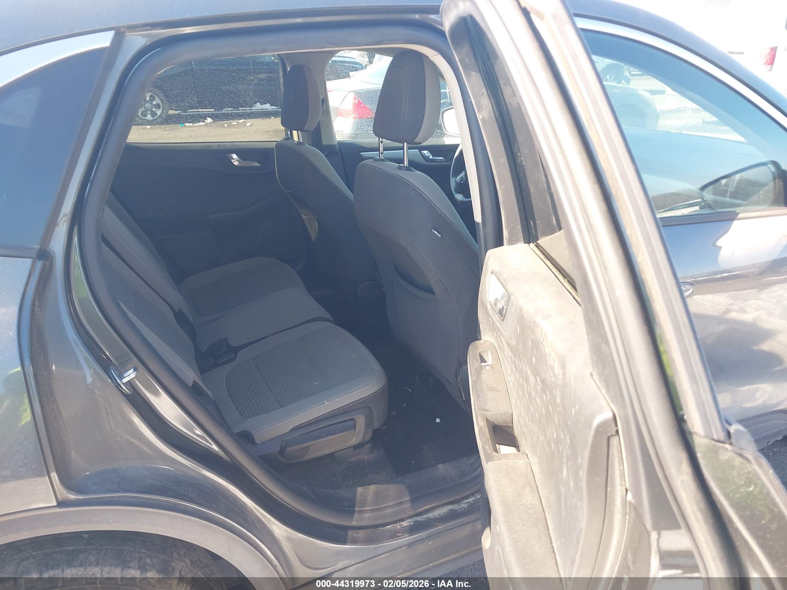 FORD ESCAPE image 8