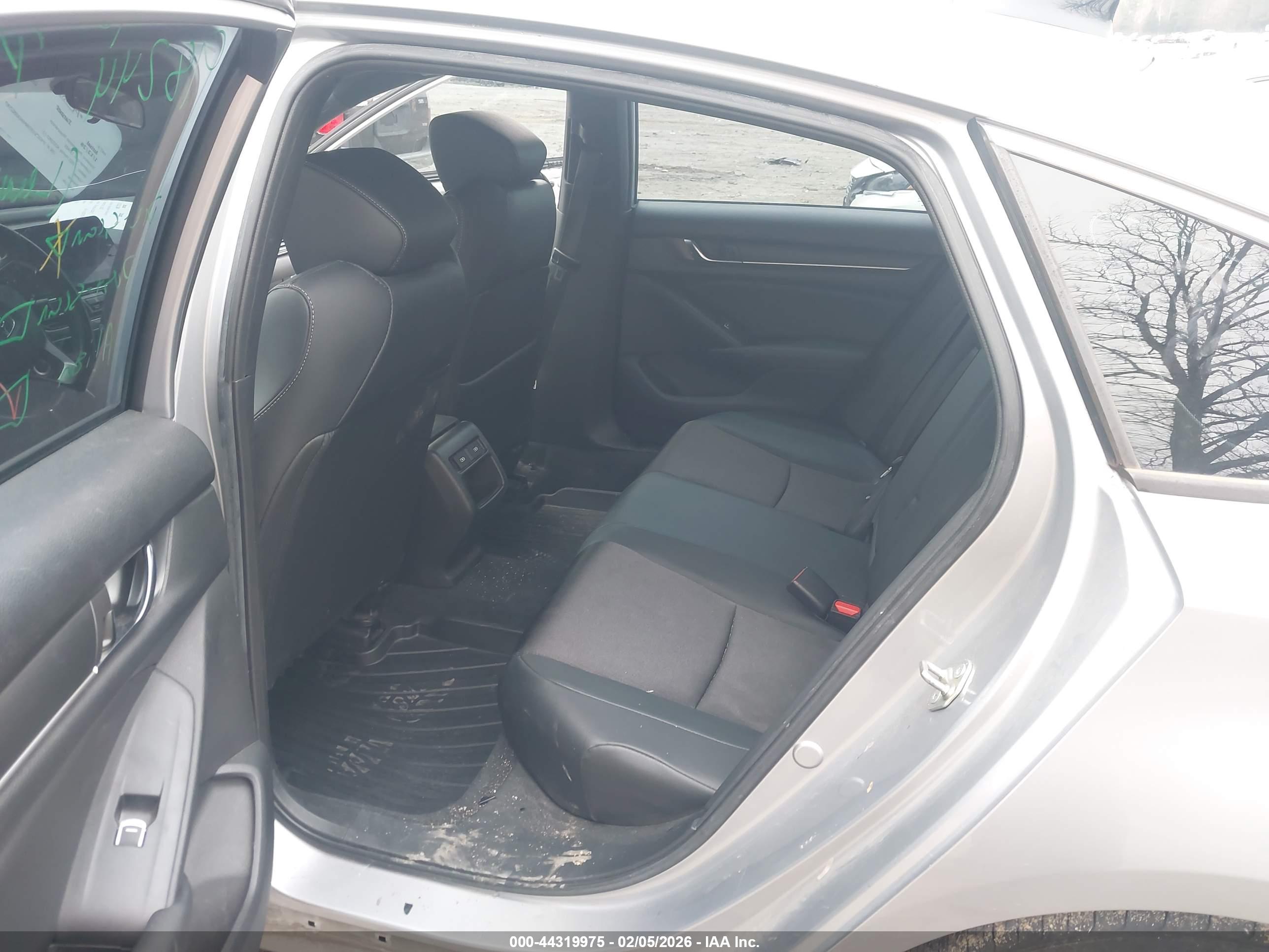 HONDA ACCORD image 8