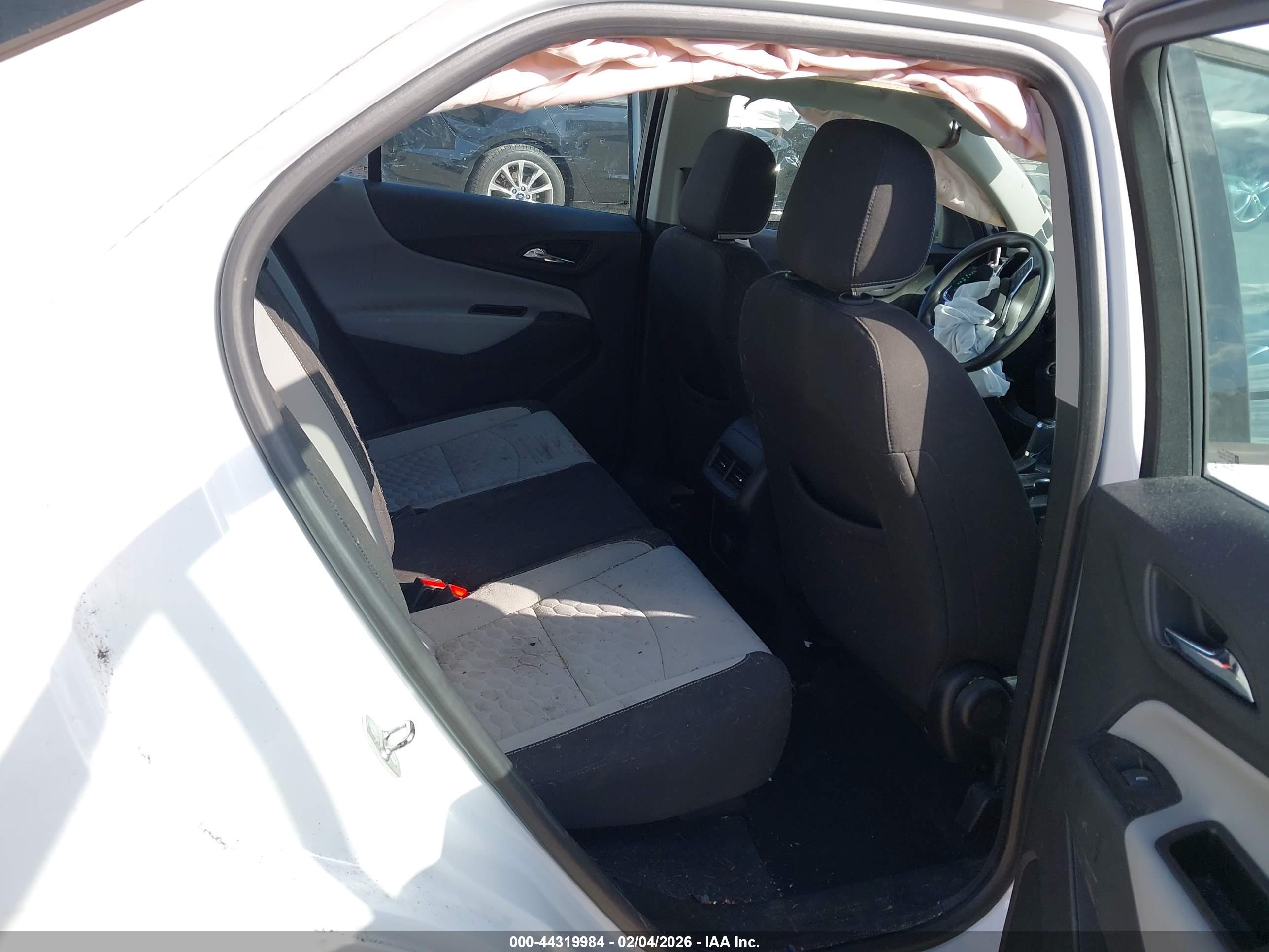 CHEVROLET EQUINOX image 8