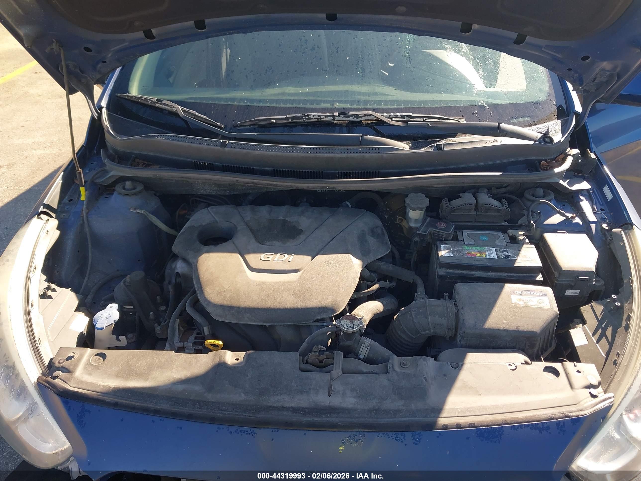 HYUNDAI ACCENT image 10