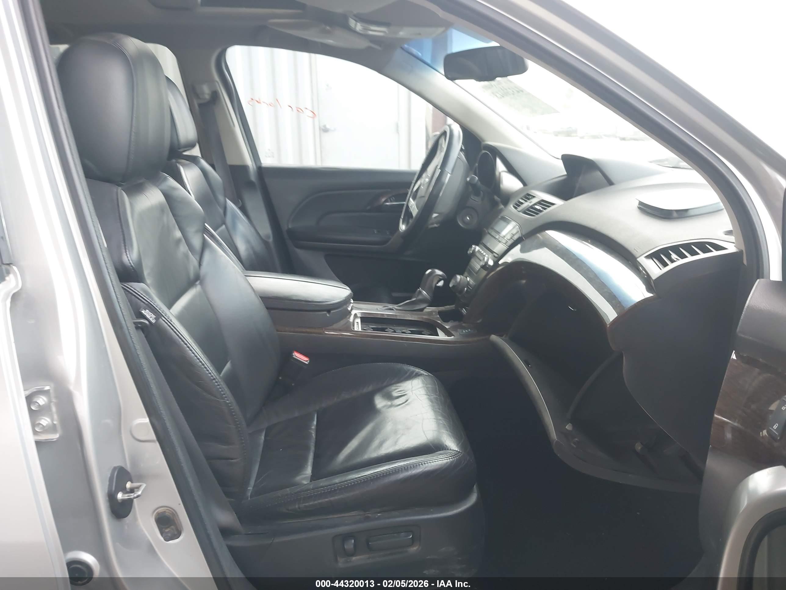 ACURA MDX image 5