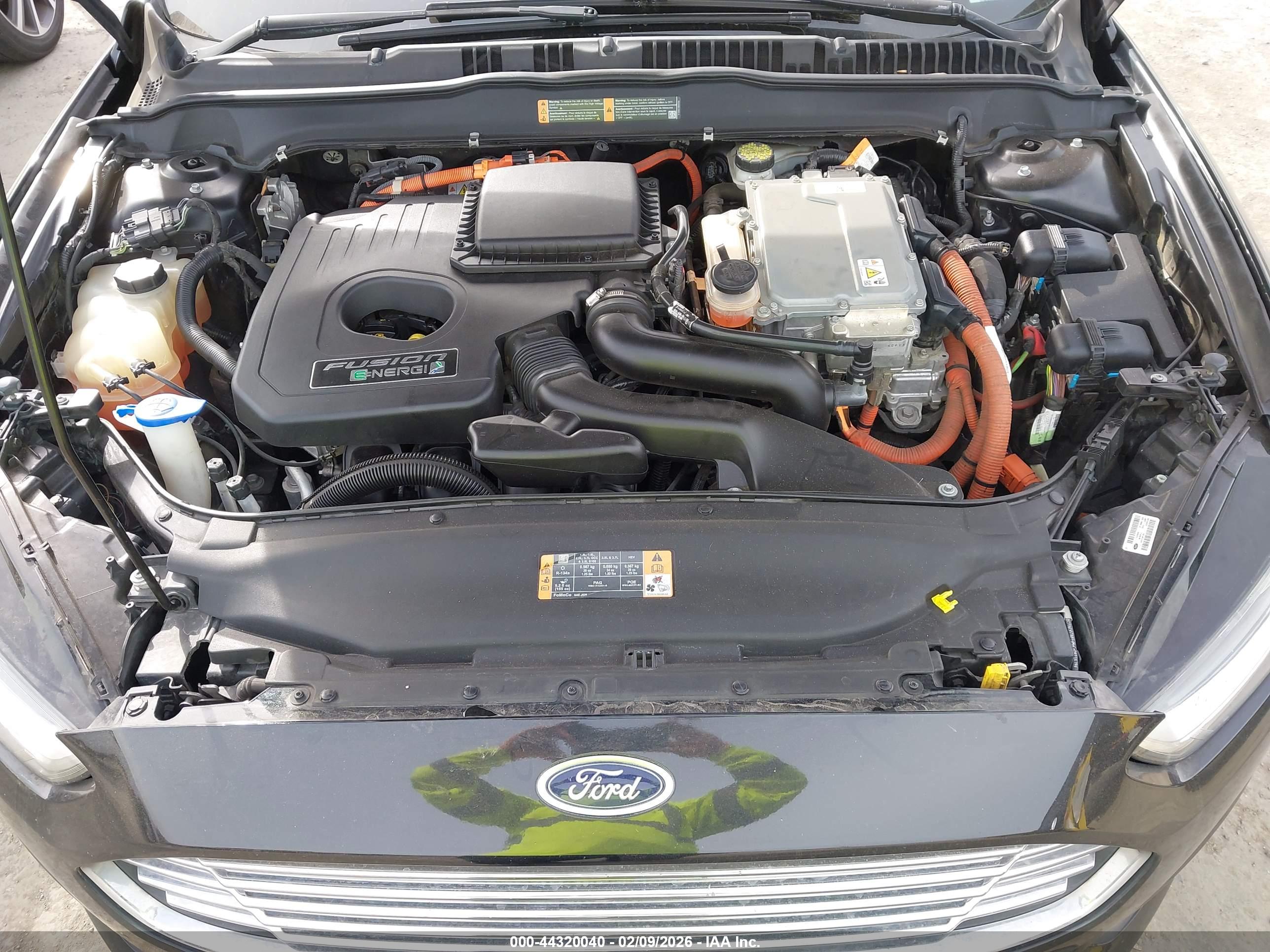FORD FUSION image 10