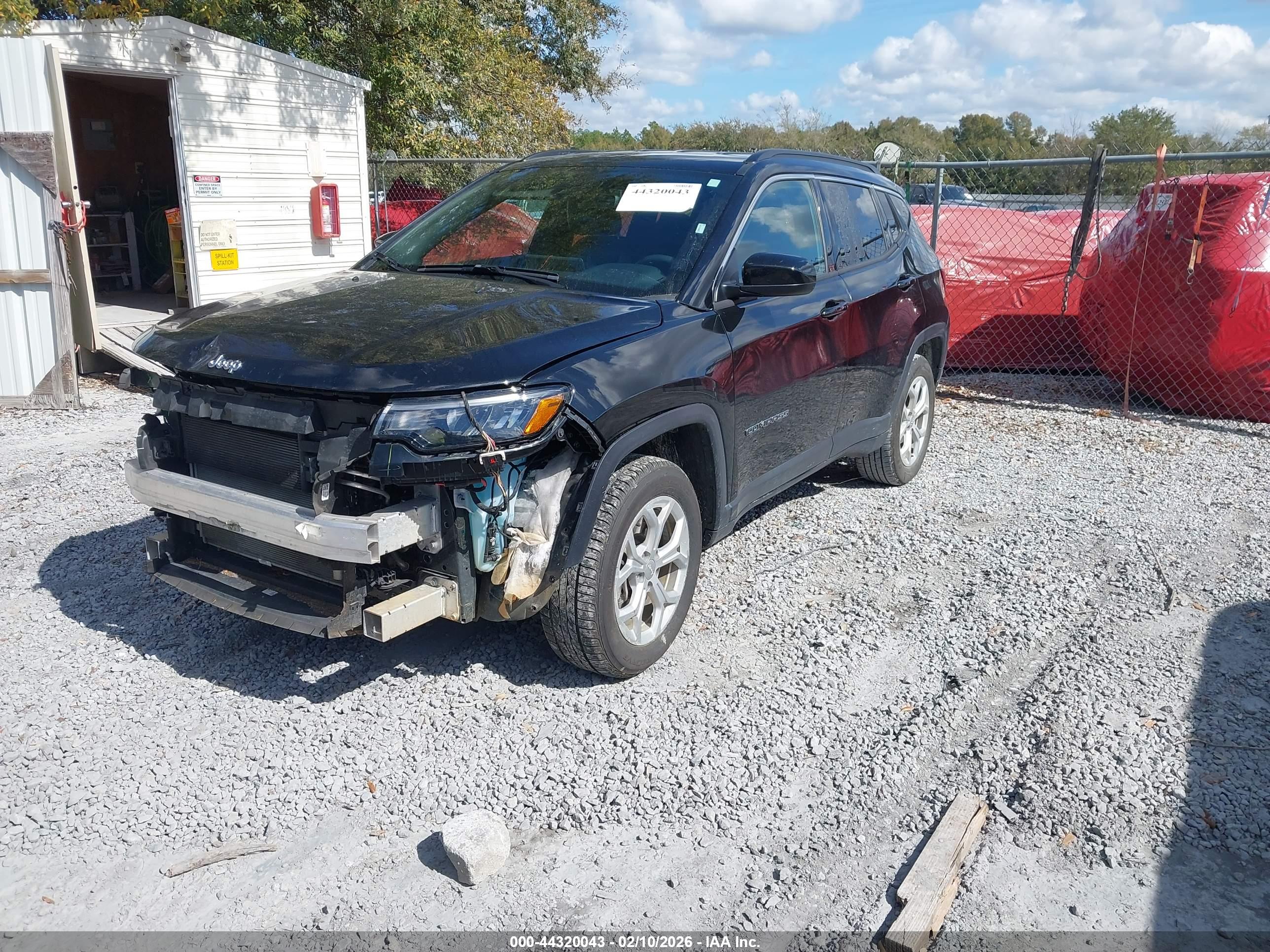 JEEP COMPASS image 2