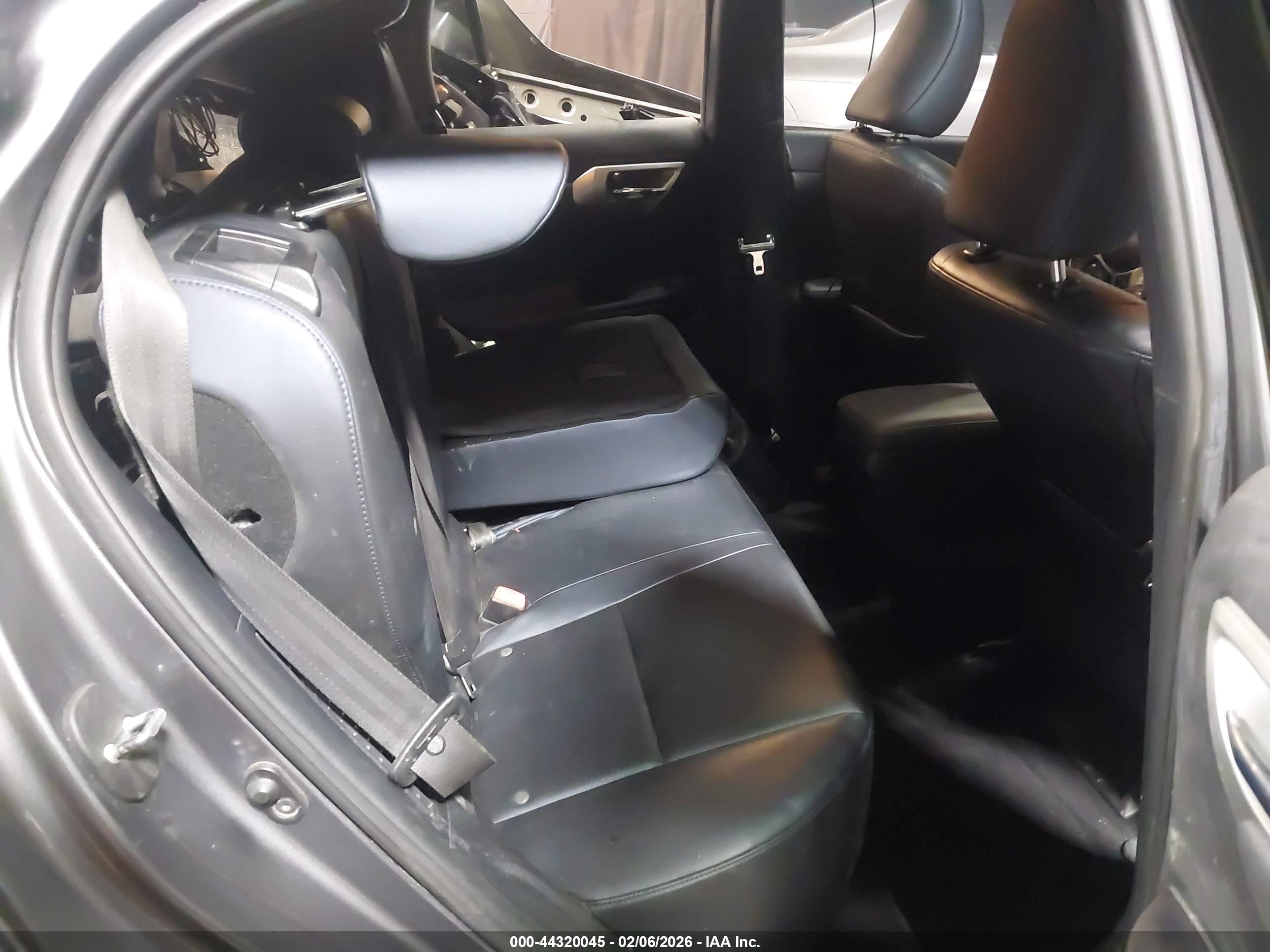 LEXUS CT image 8