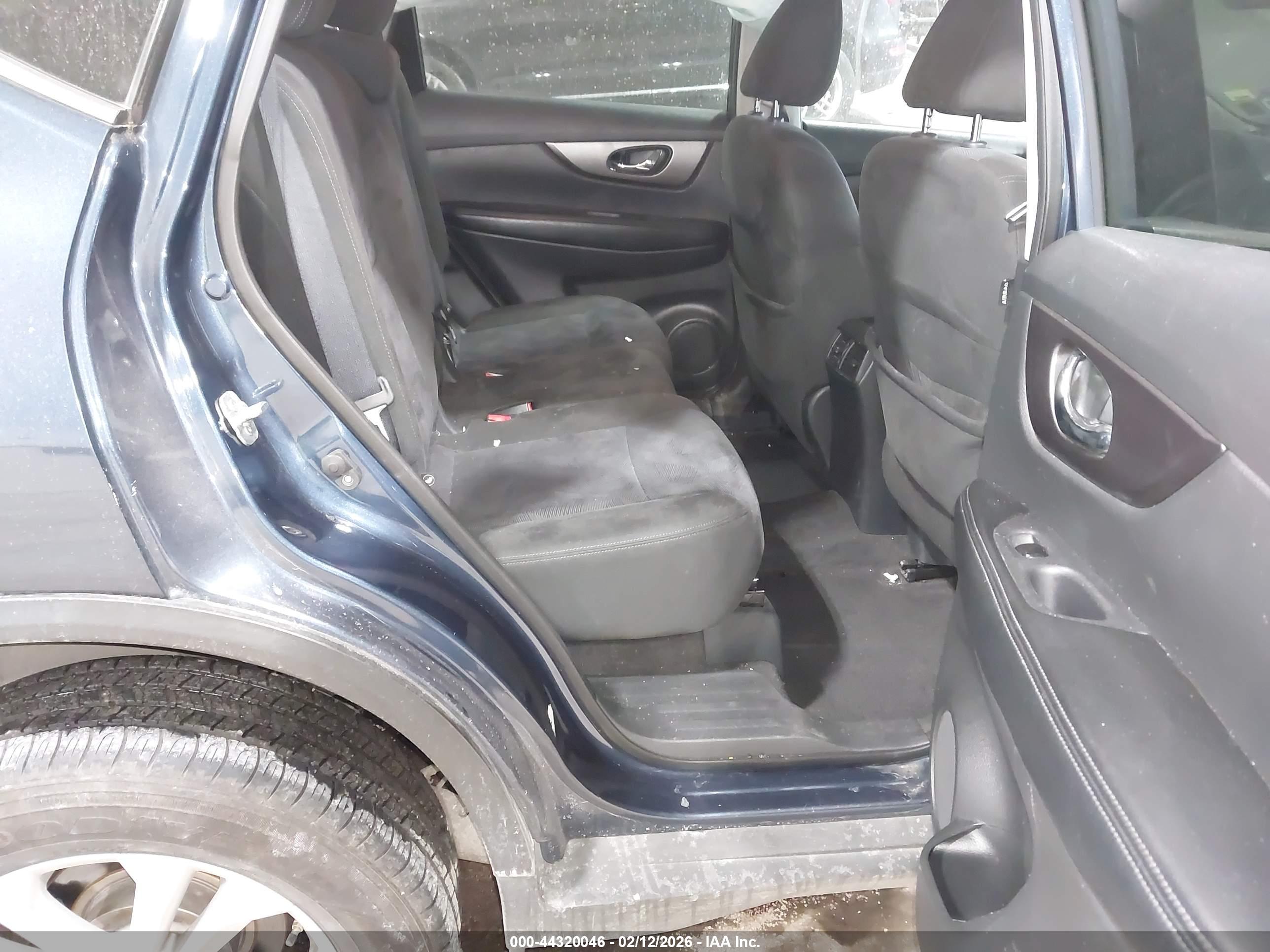NISSAN ROGUE image 8