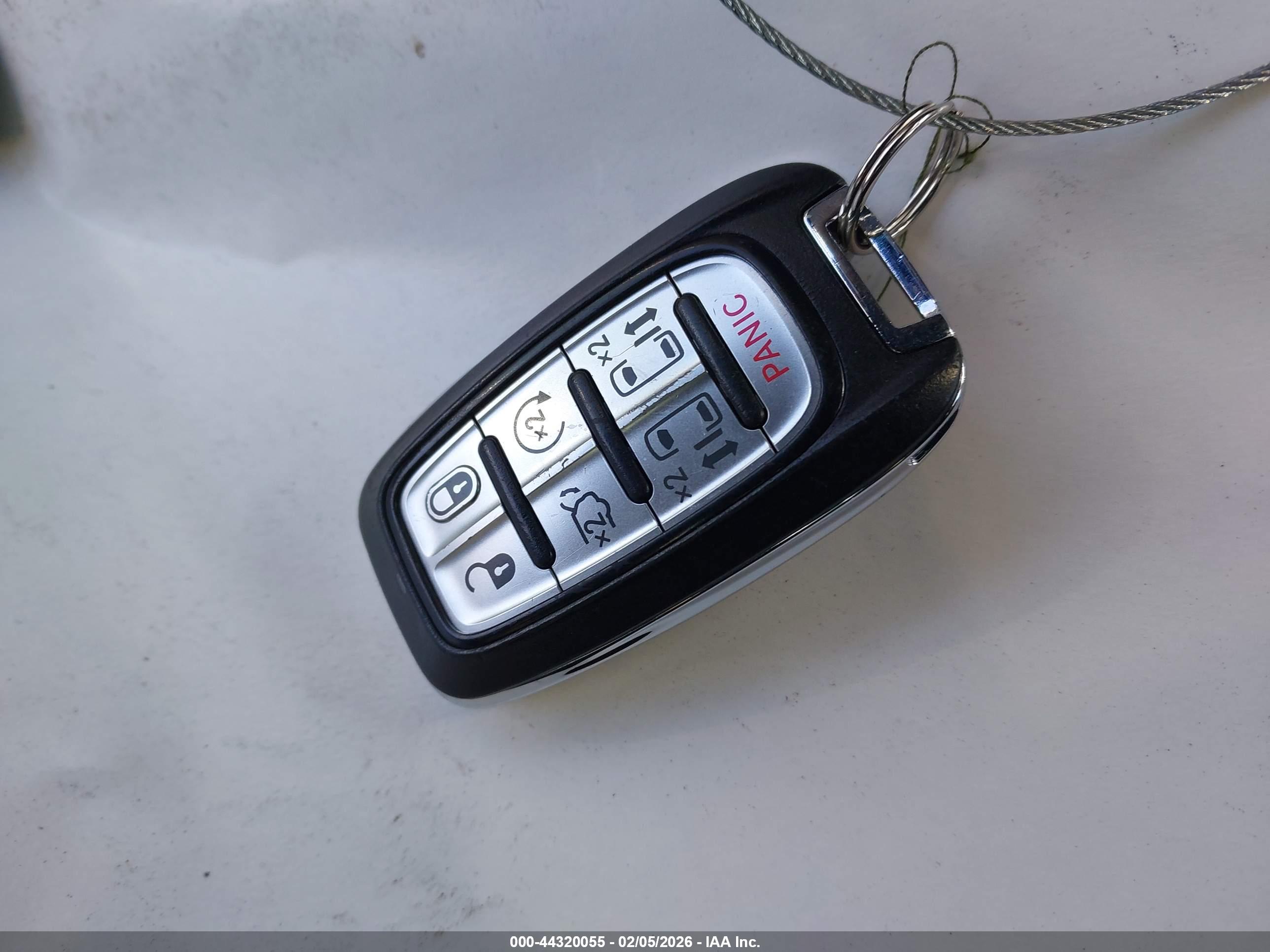 CHRYSLER PACIFICA image 11
