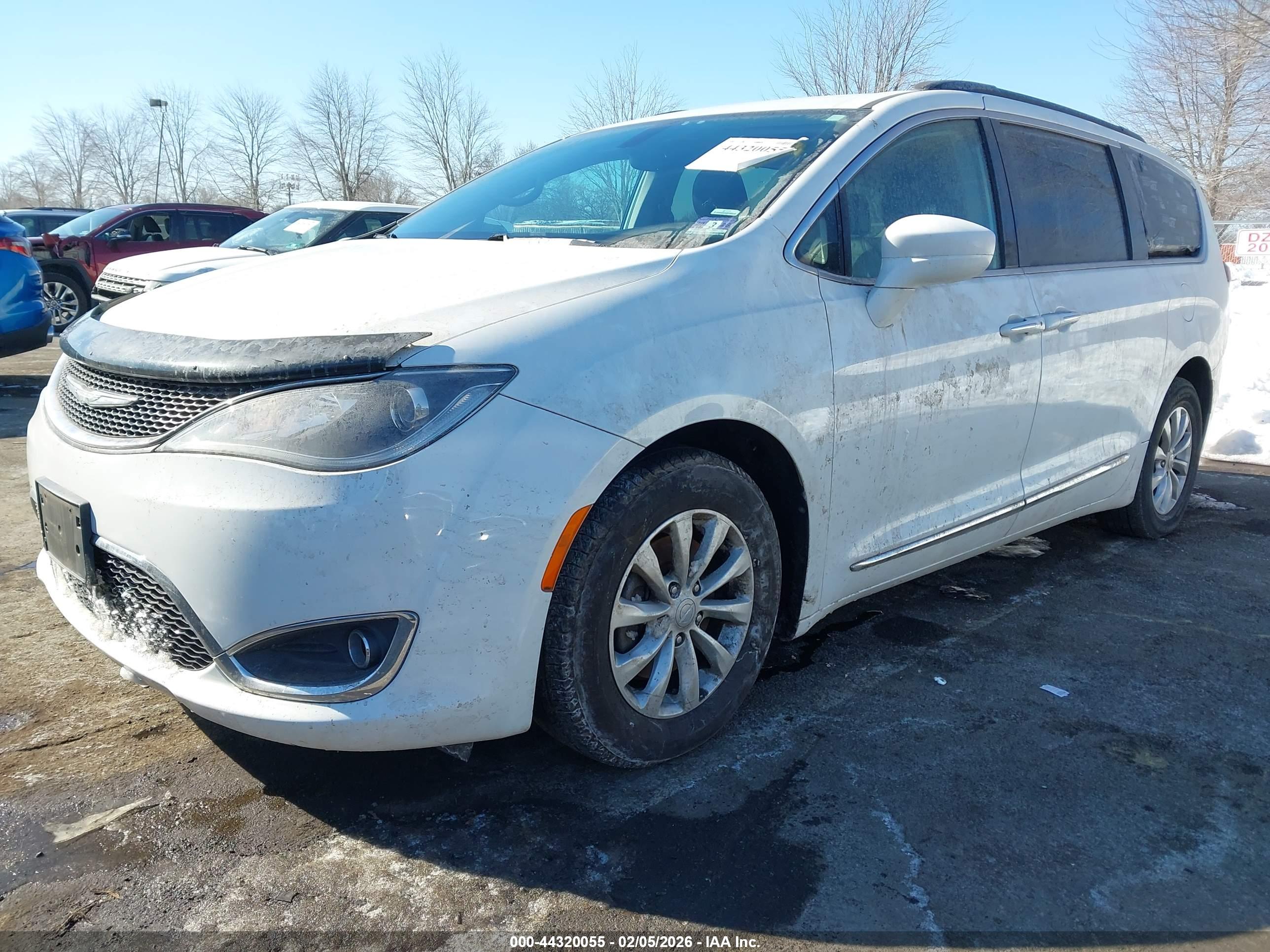 CHRYSLER PACIFICA image 2