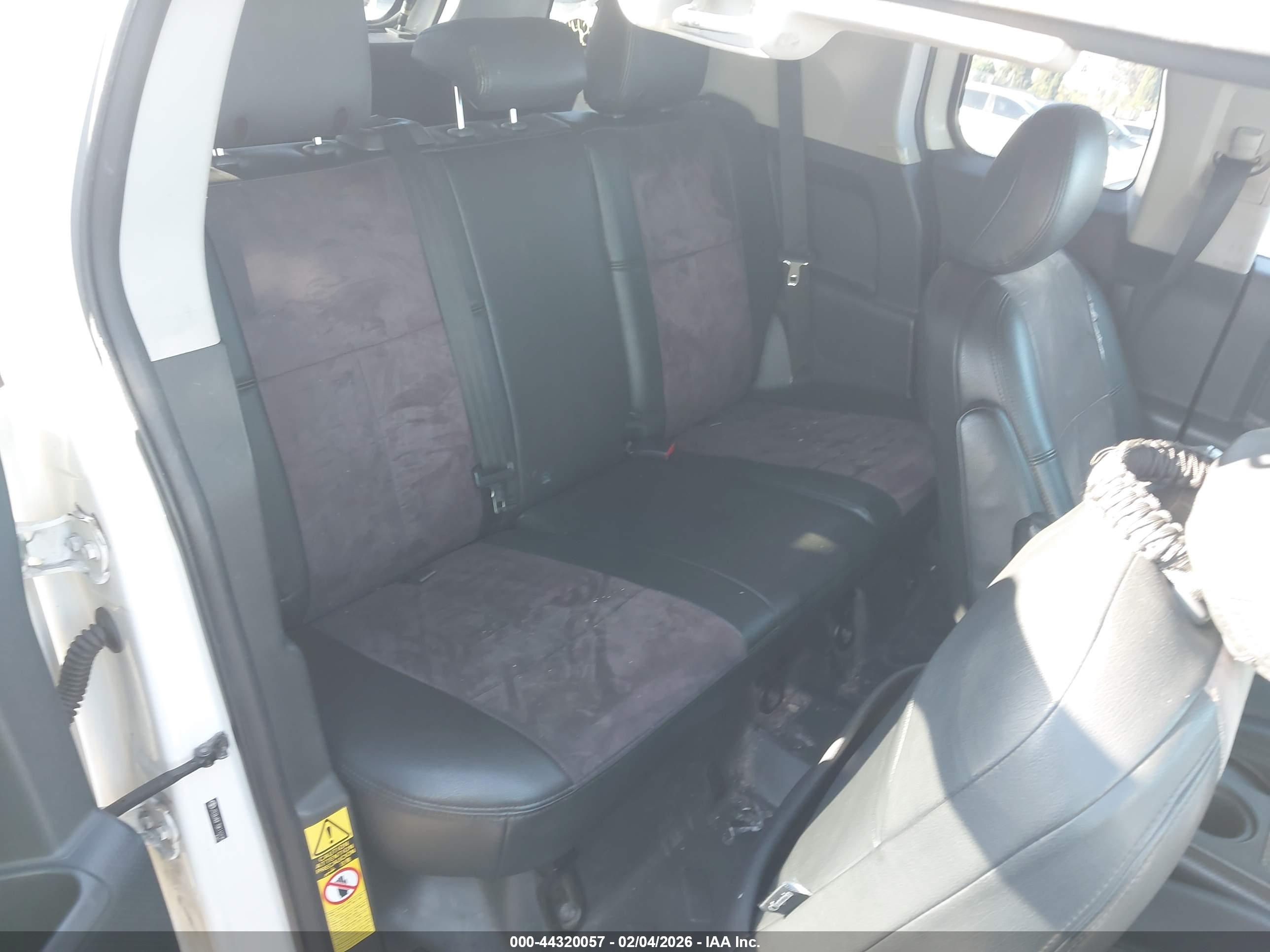 TOYOTA FJ image 8