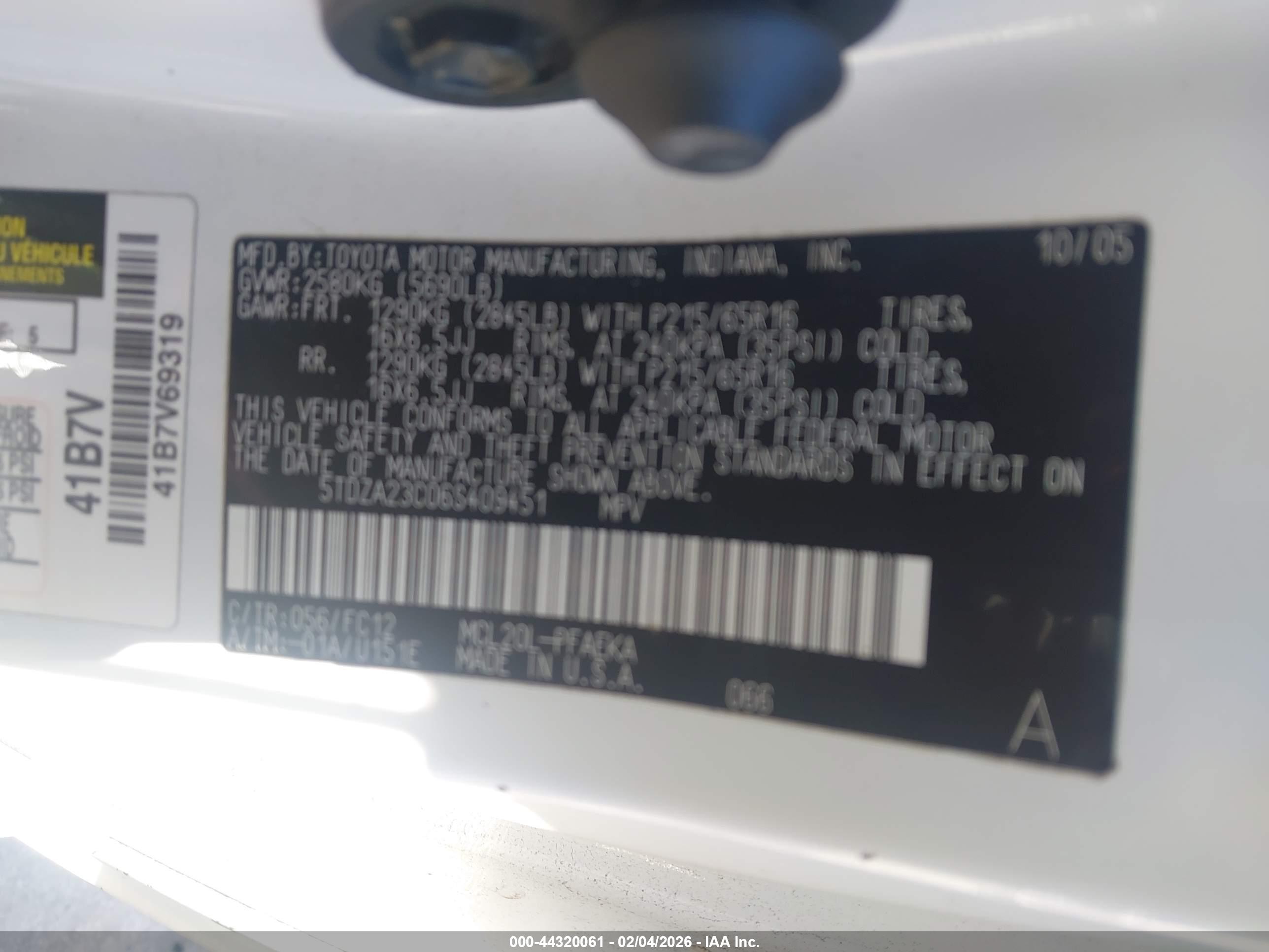 TOYOTA SIENNA image 9