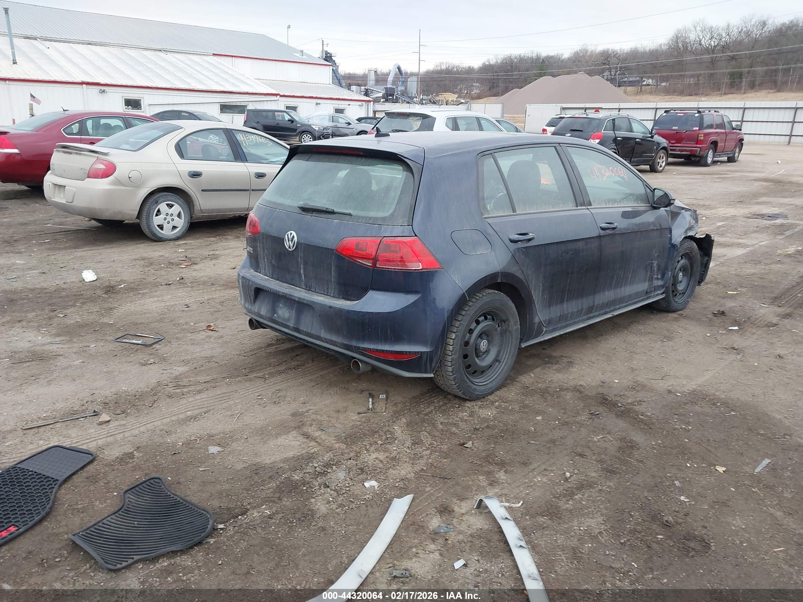 VOLKSWAGEN GOLF image 4