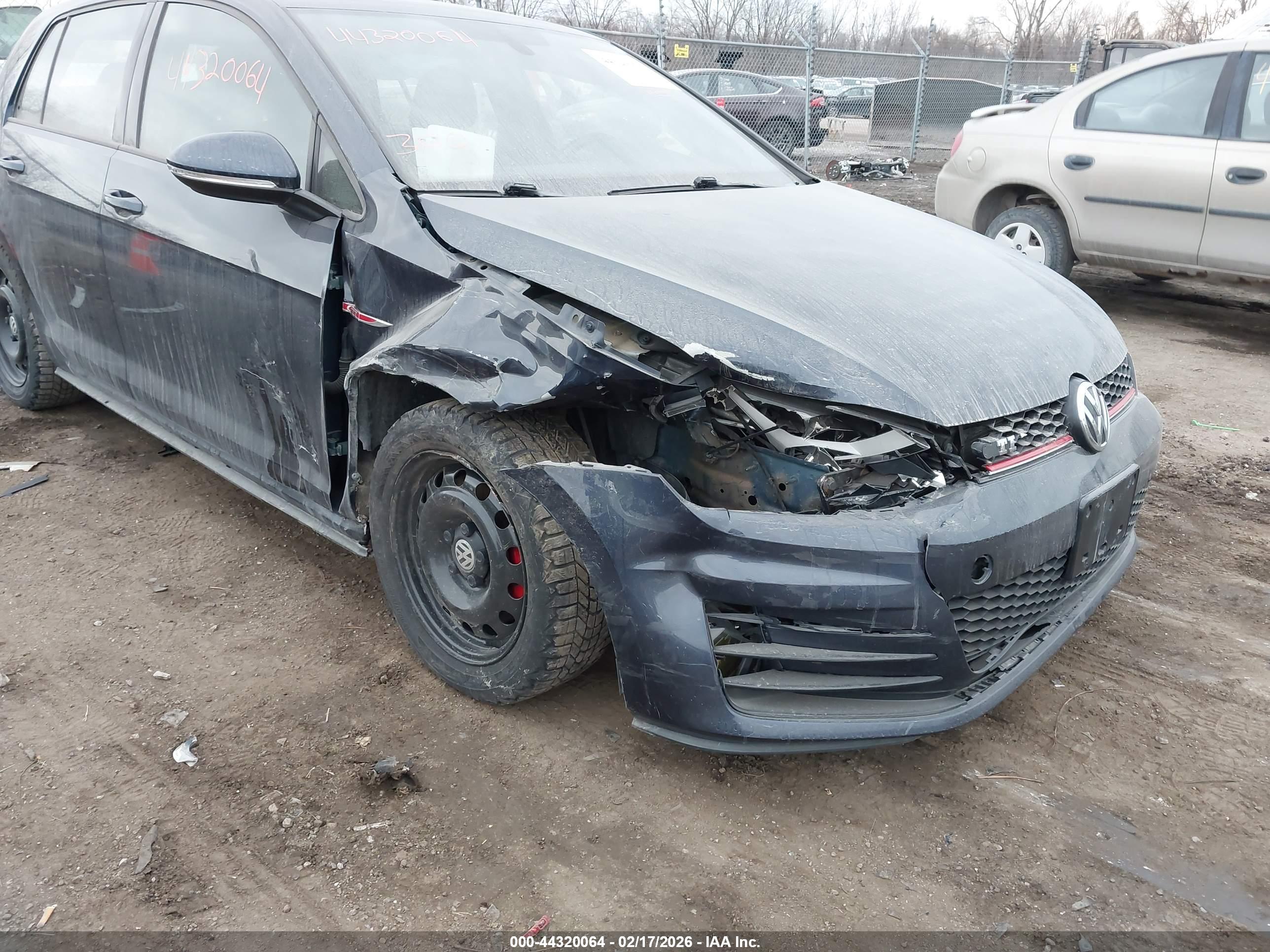 VOLKSWAGEN GOLF image 6