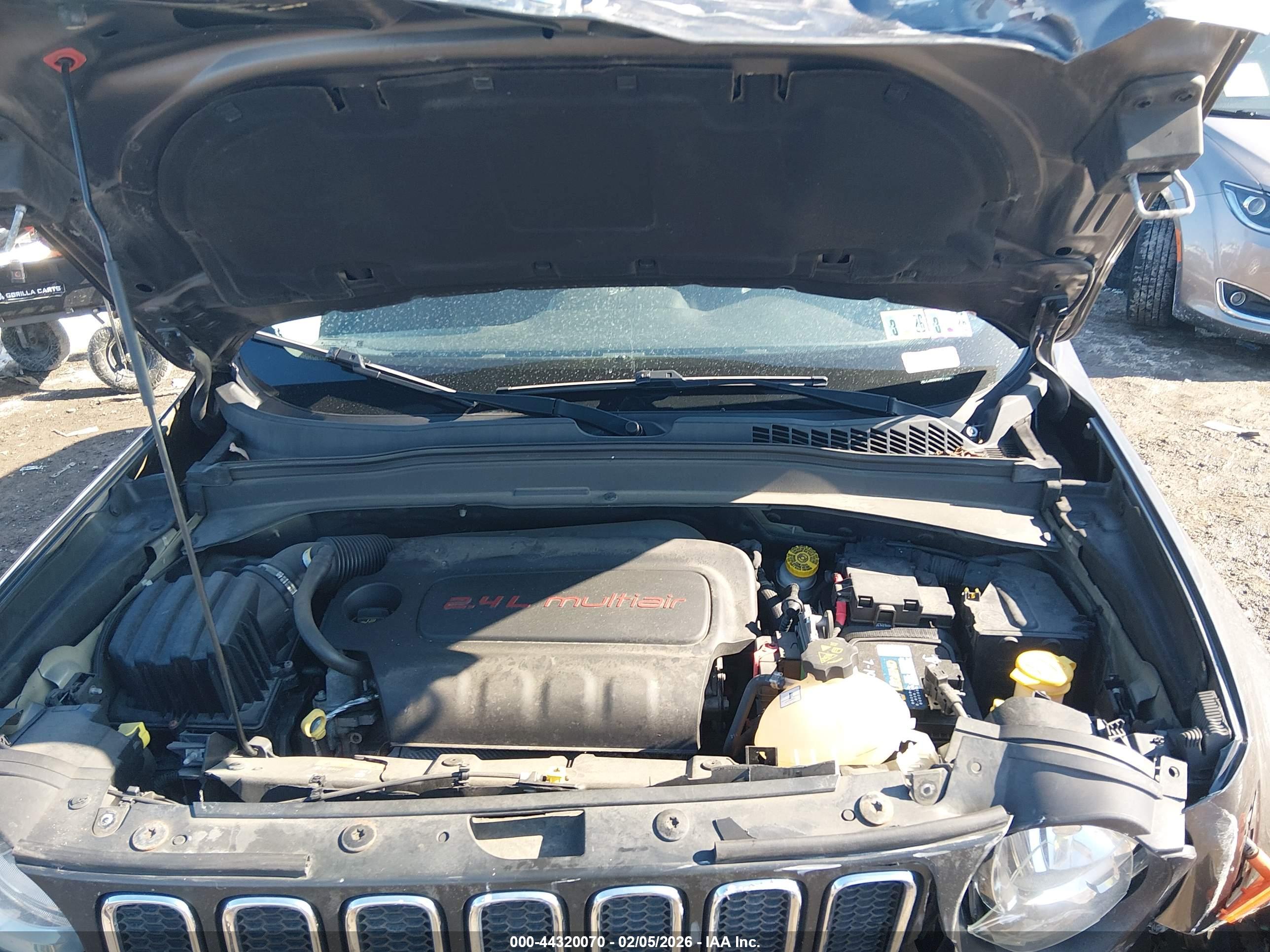JEEP RENEGADE image 10