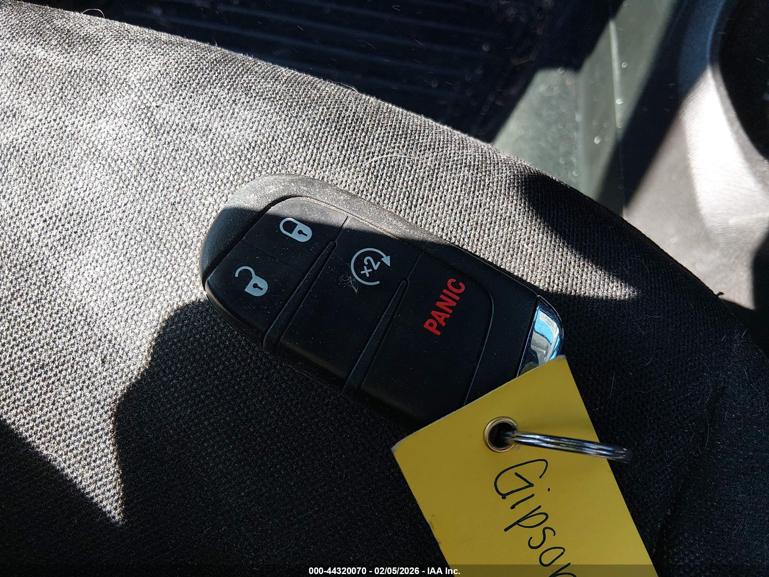 JEEP RENEGADE image 11