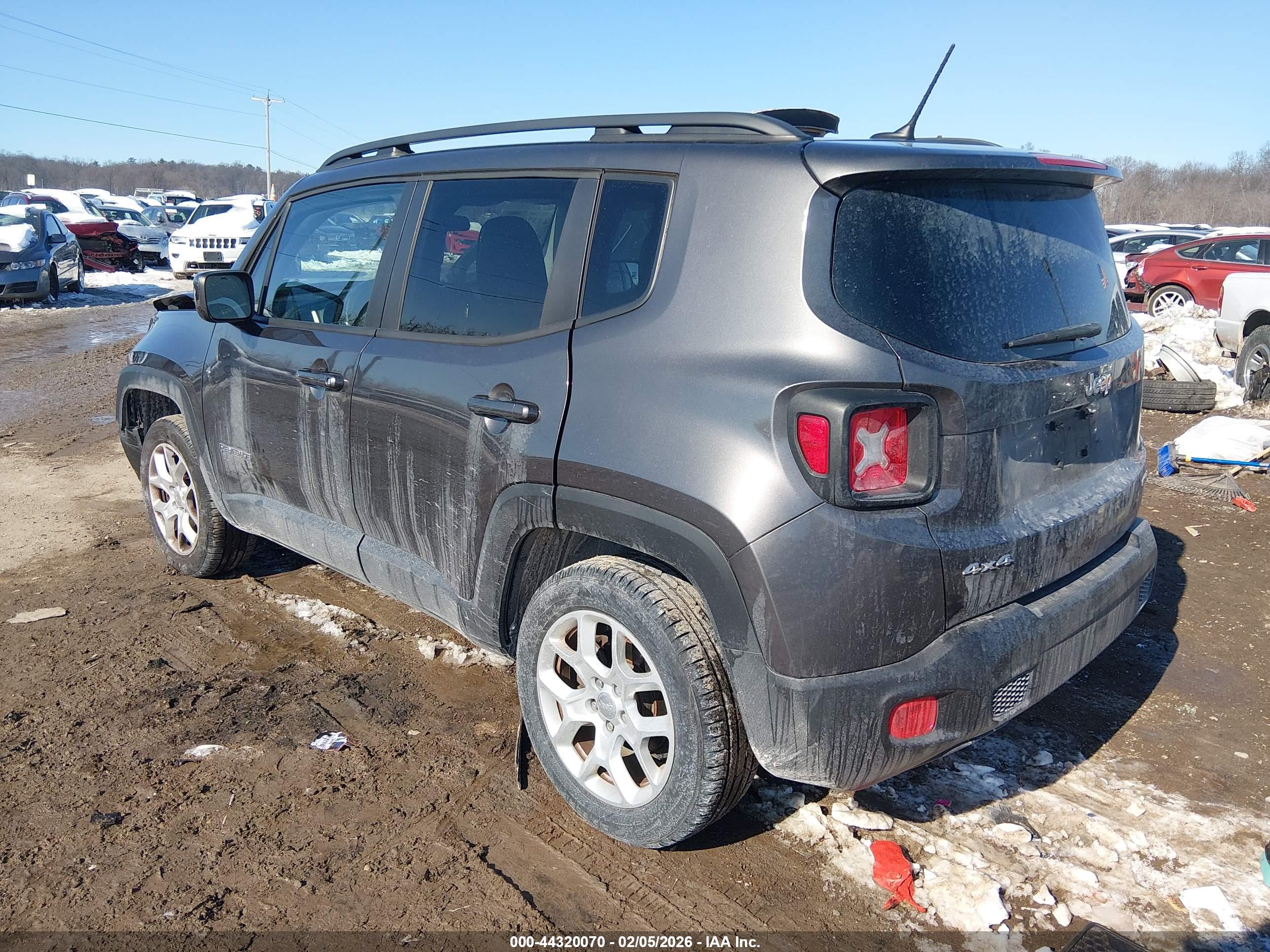 JEEP RENEGADE image 3