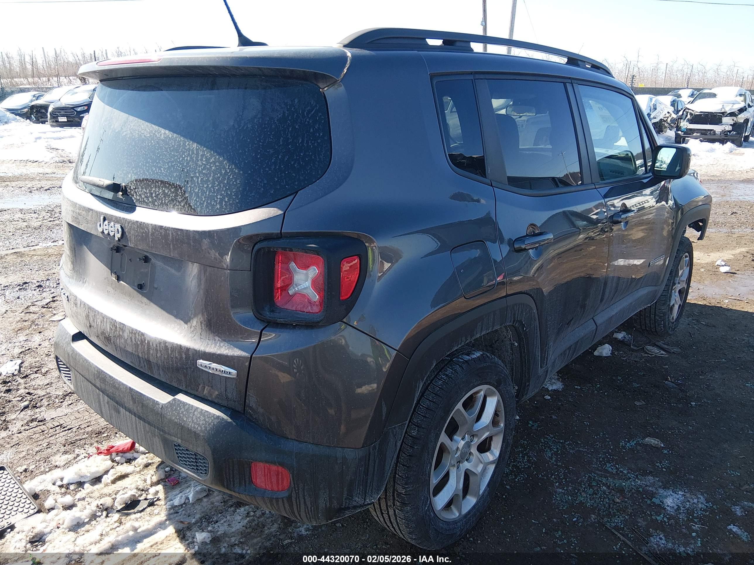 JEEP RENEGADE image 4