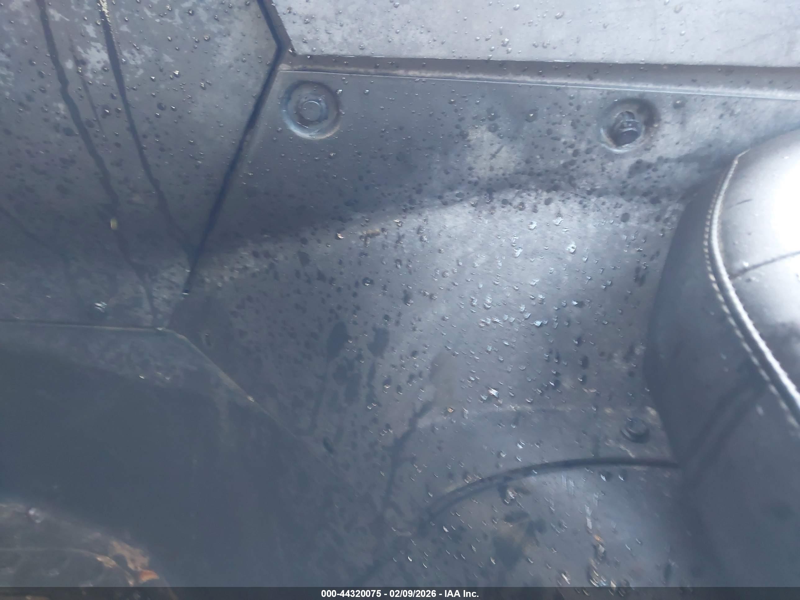 CAN-AM COMMANDER image 9