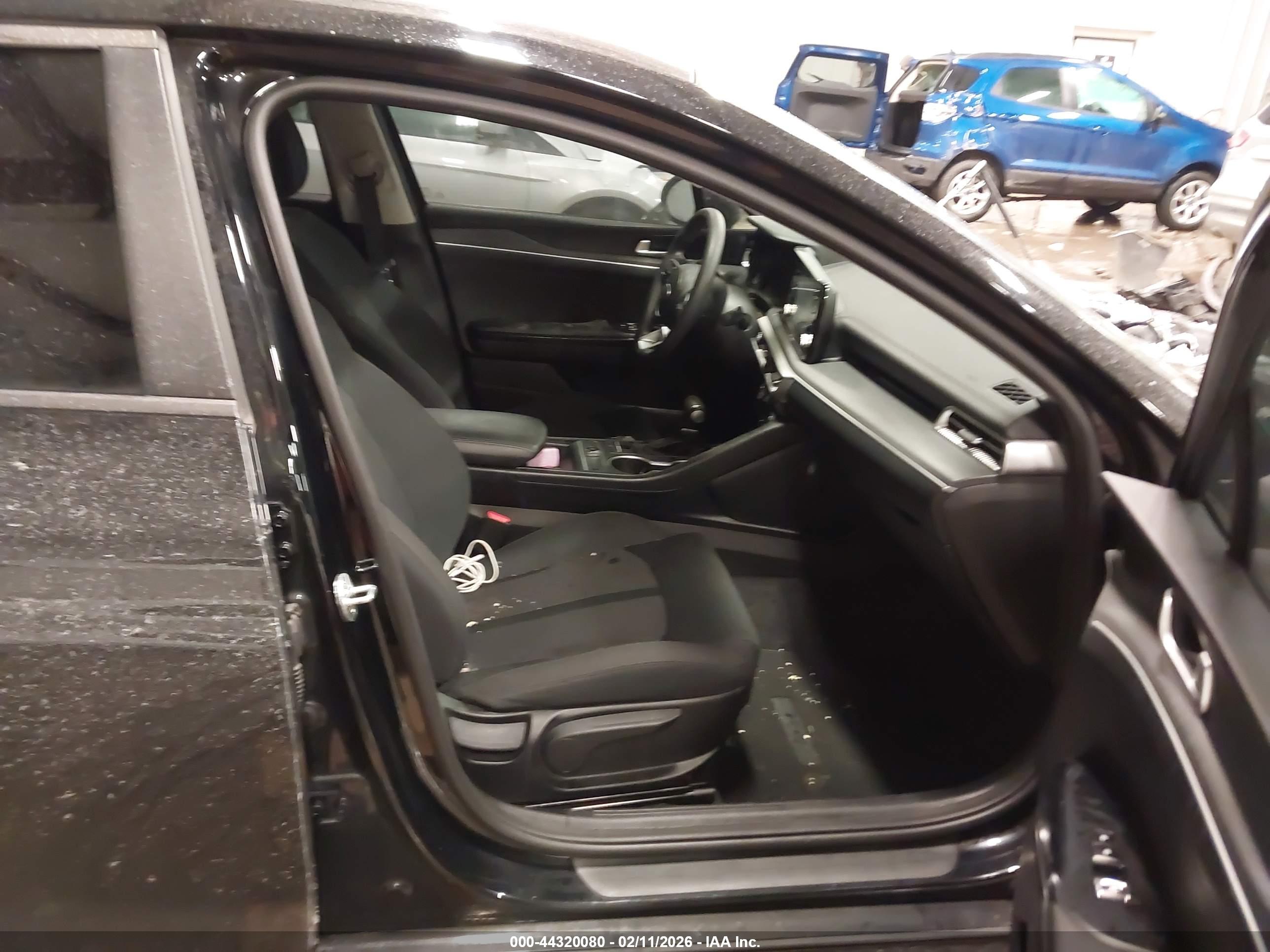 KIA K5 image 5