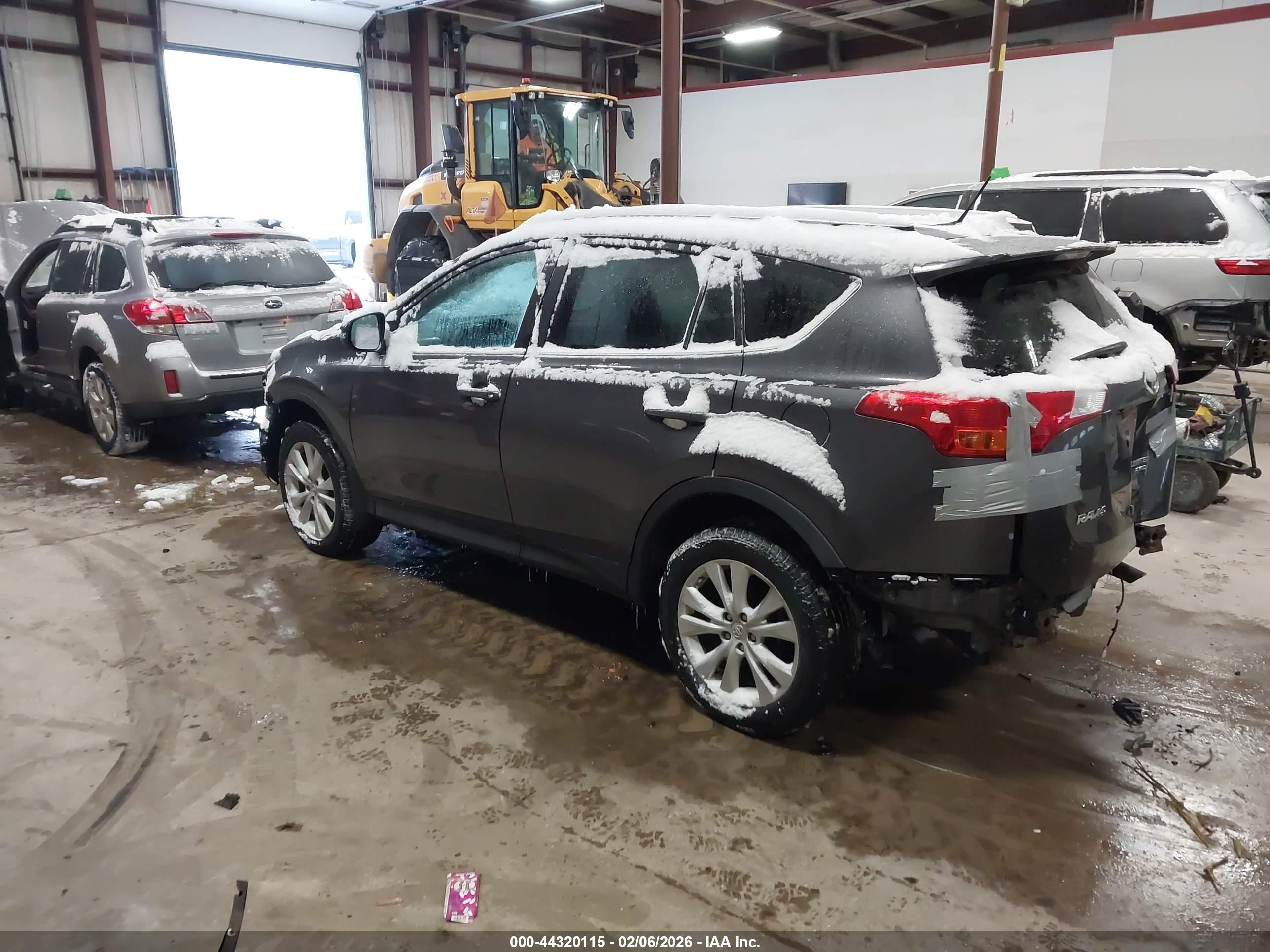 TOYOTA RAV4 image 3