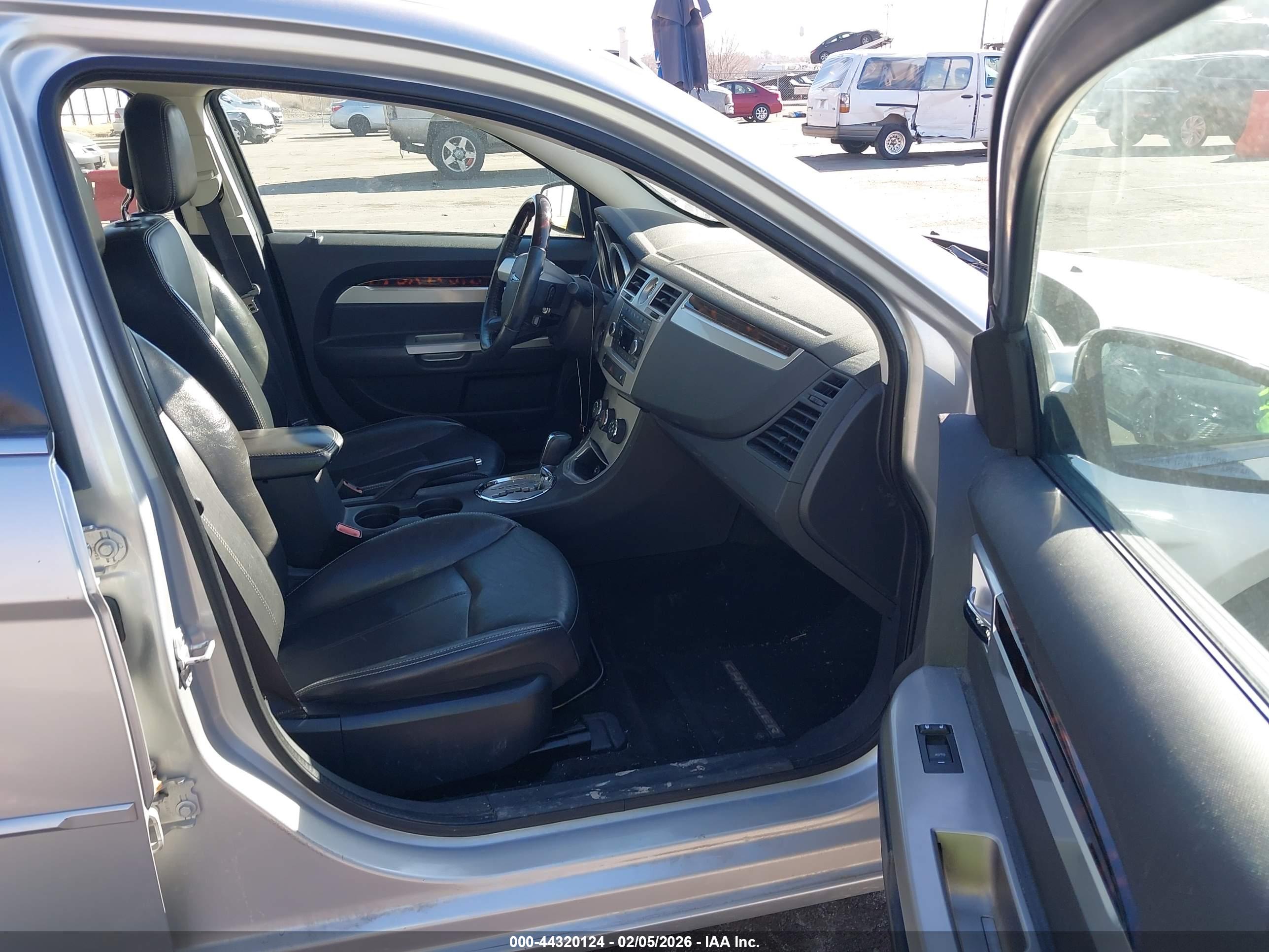 CHRYSLER SEBRING image 5