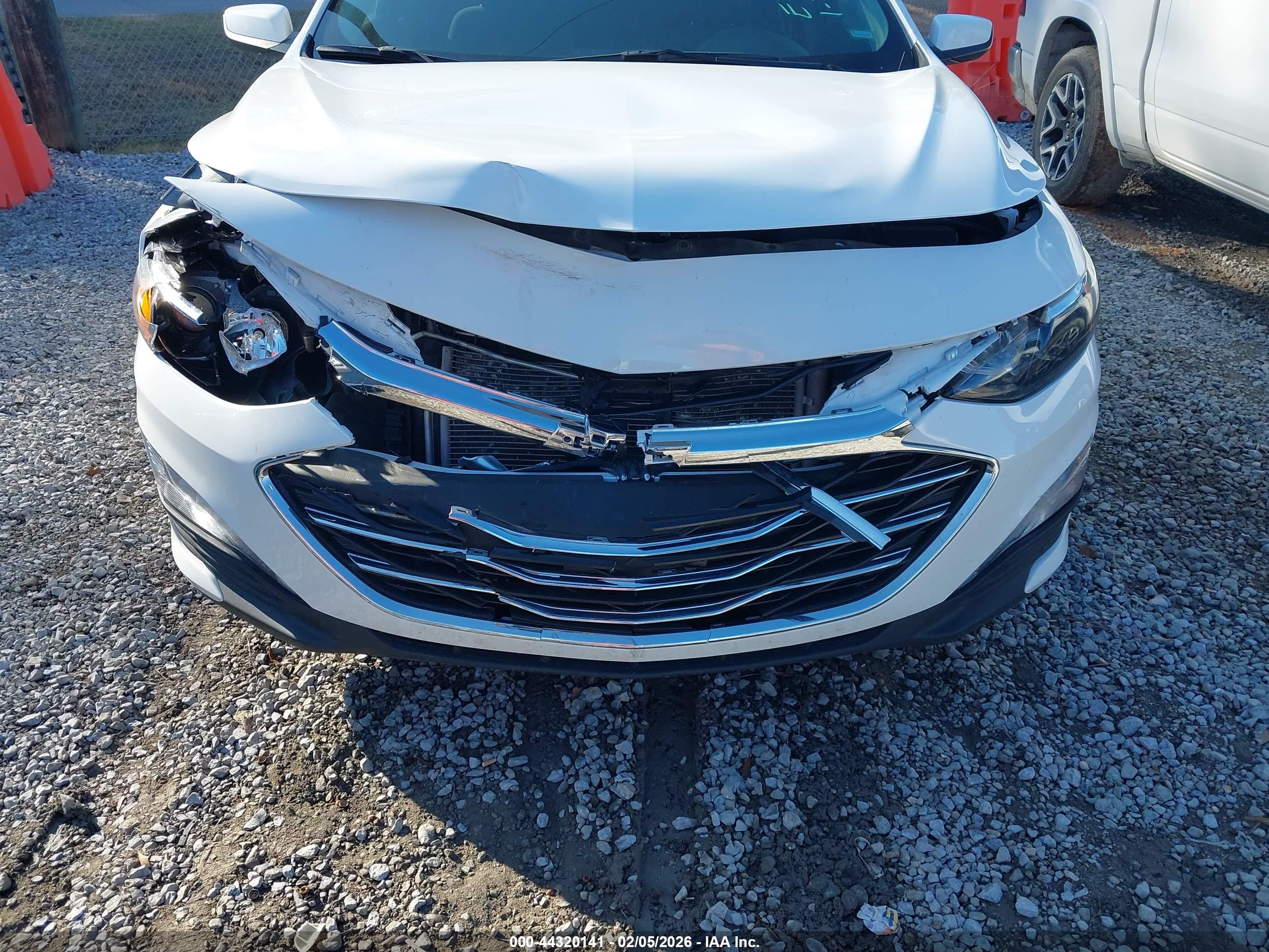 CHEVROLET MALIBU image 6