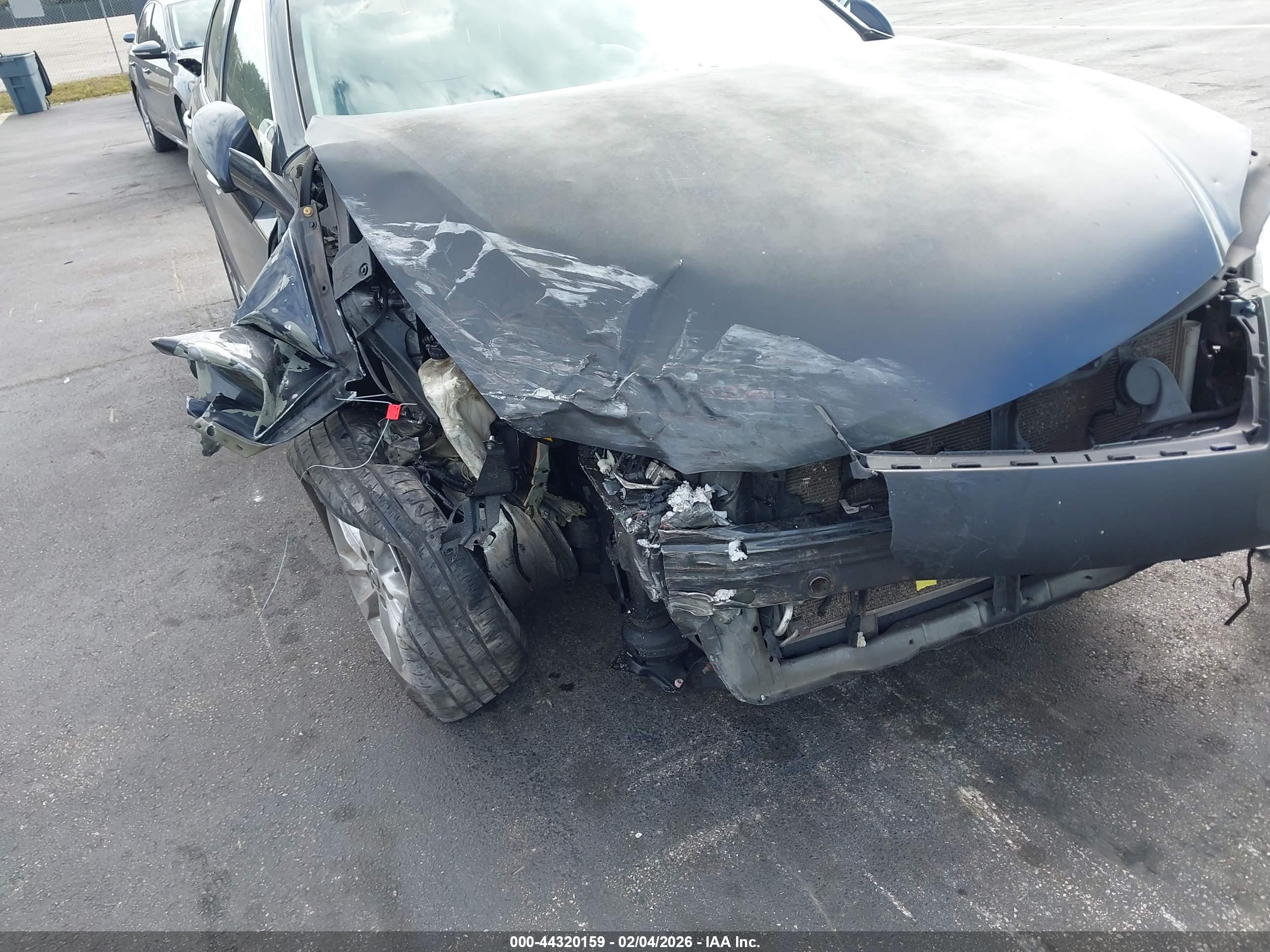 LEXUS ES image 6