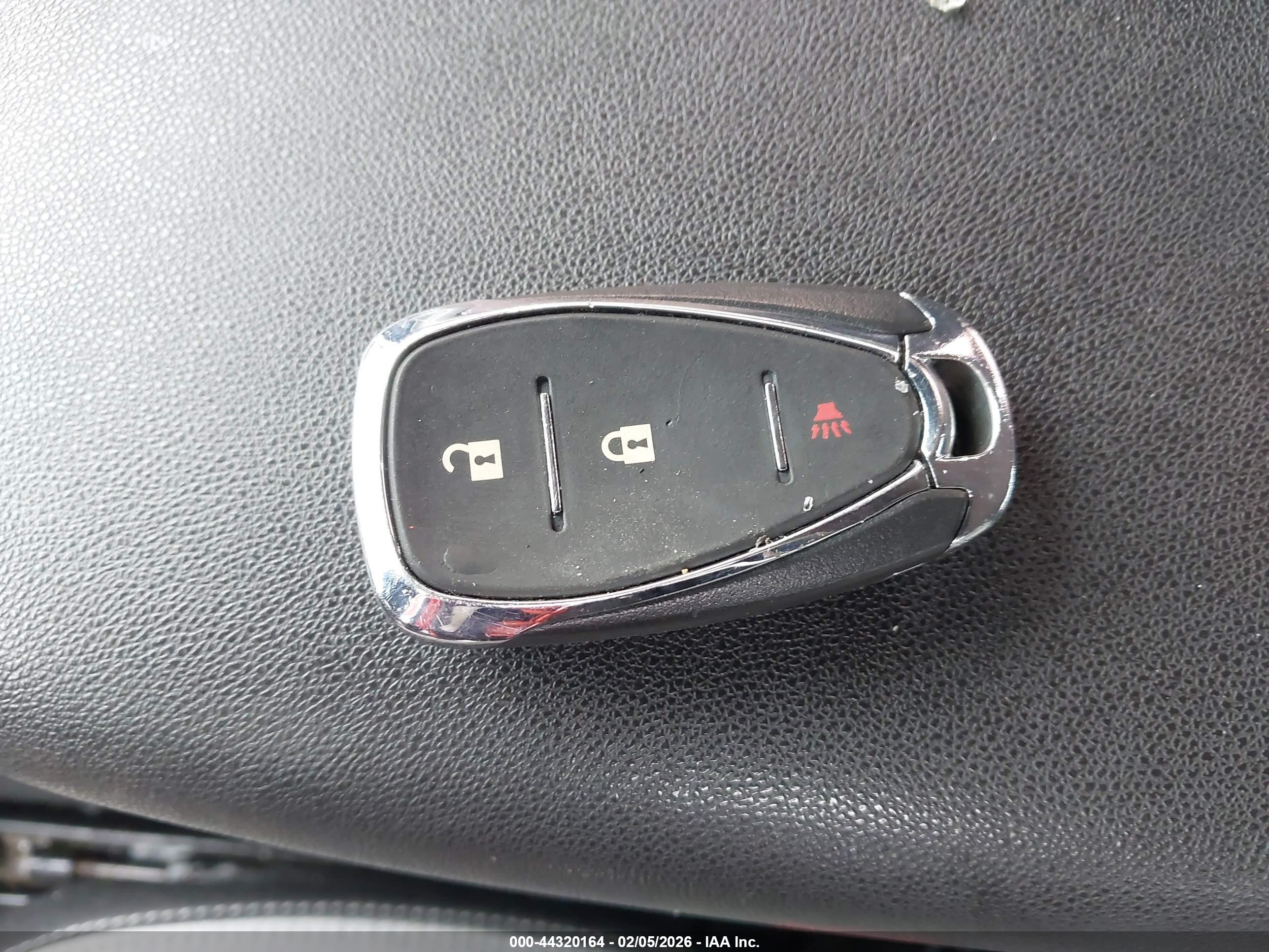 CHEVROLET EQUINOX image 11