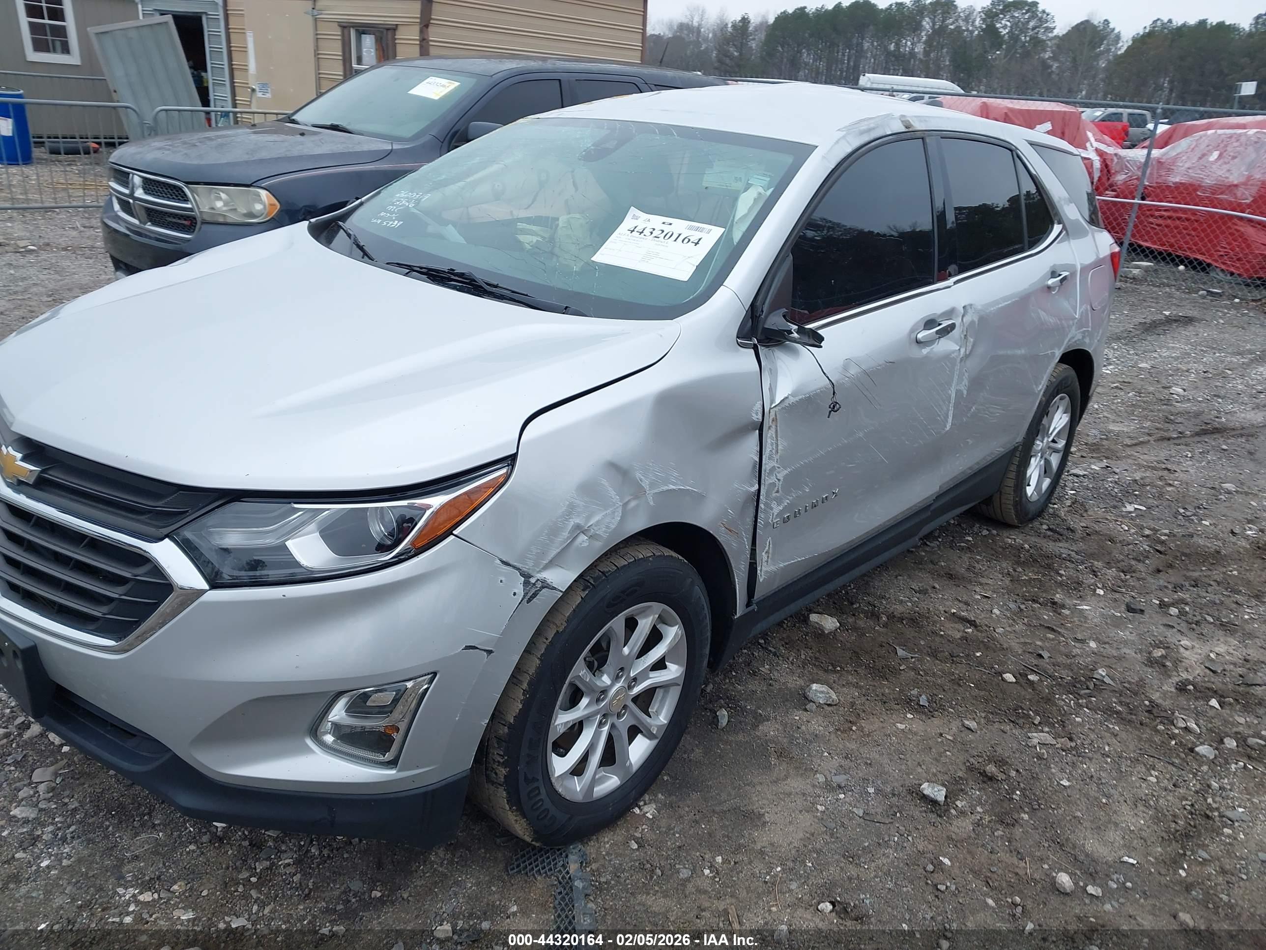 CHEVROLET EQUINOX image 6
