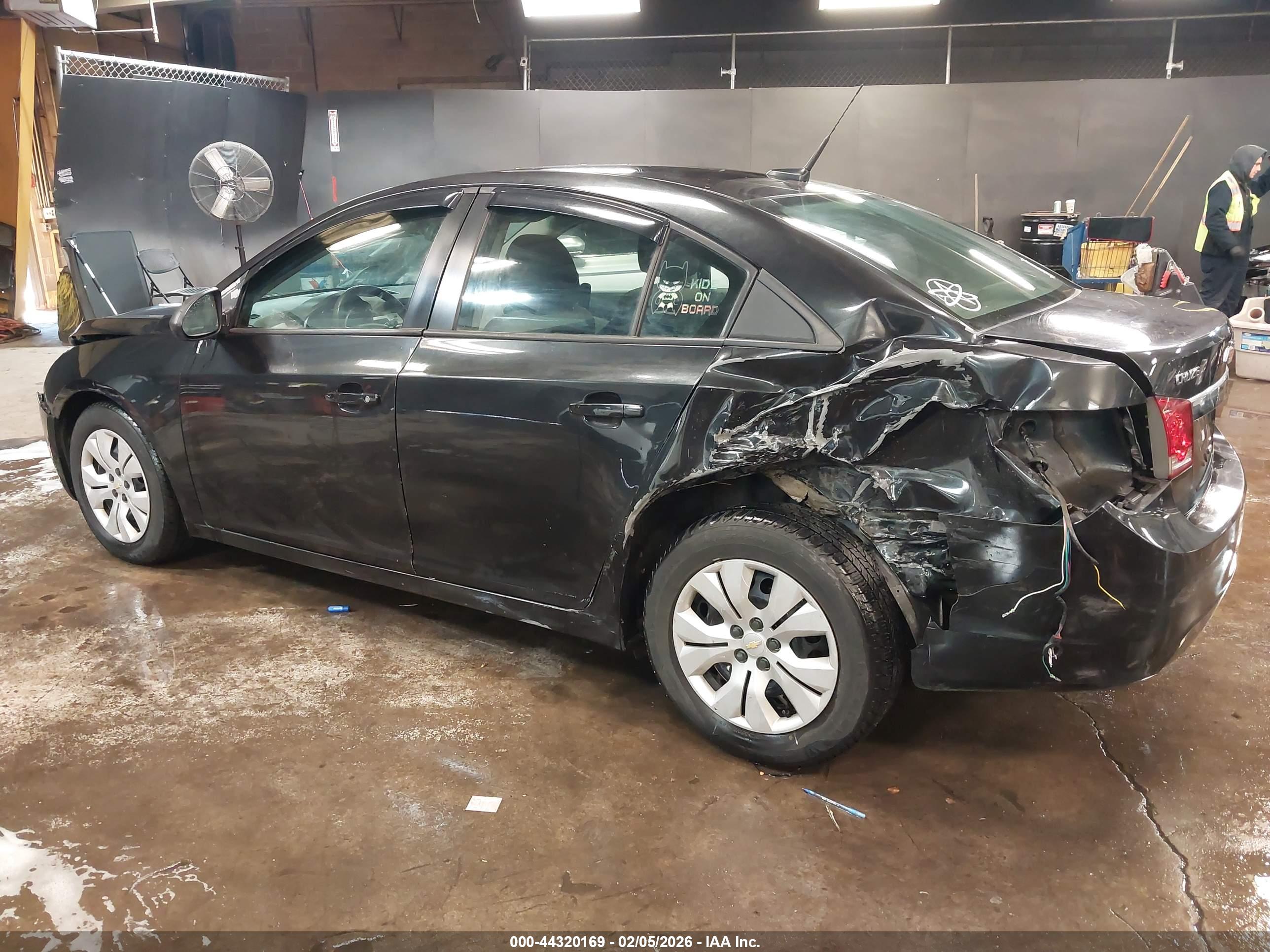 CHEVROLET CRUZE image 6
