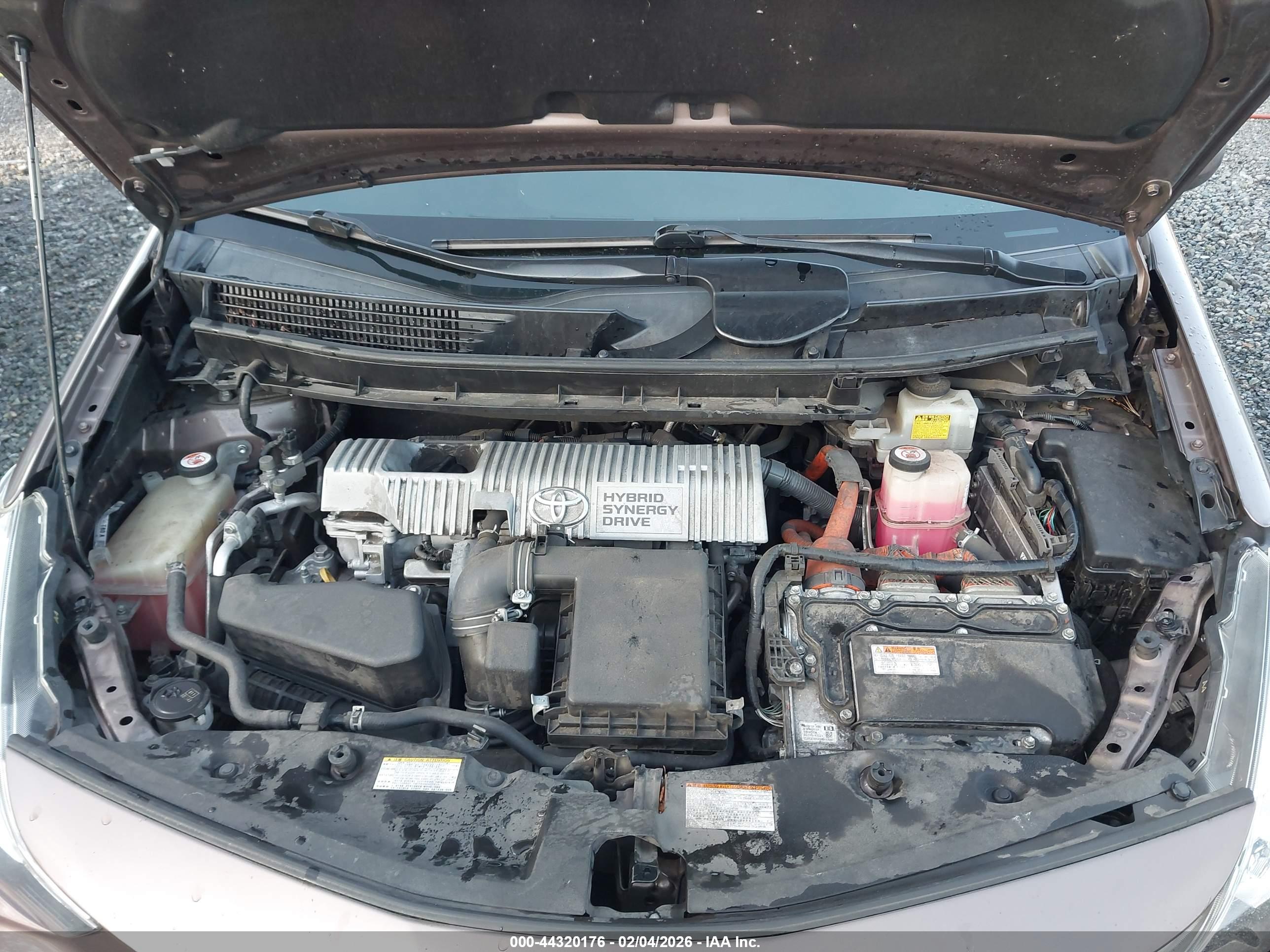 TOYOTA PRIUS image 10