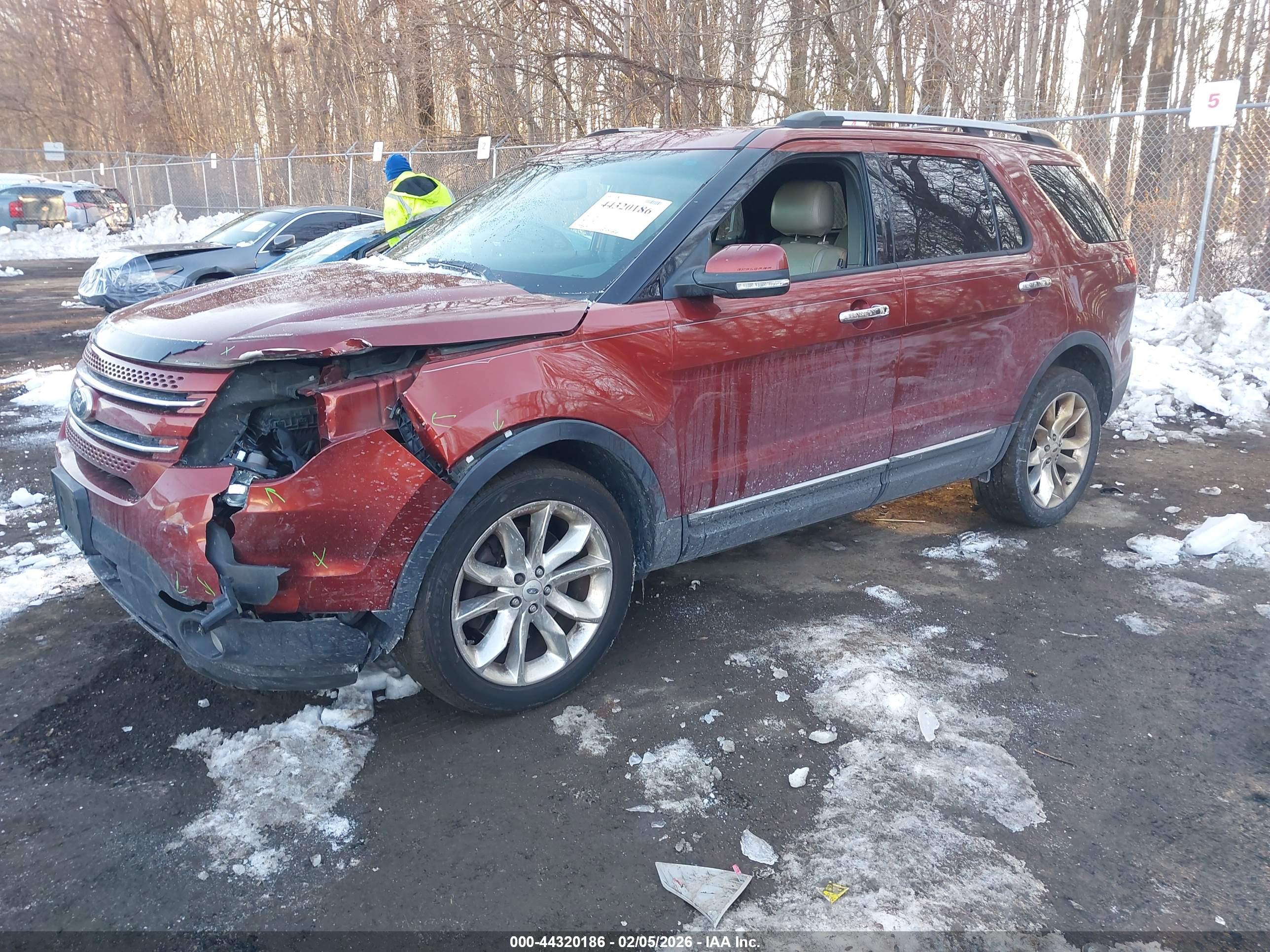 FORD EXPLORER image 2
