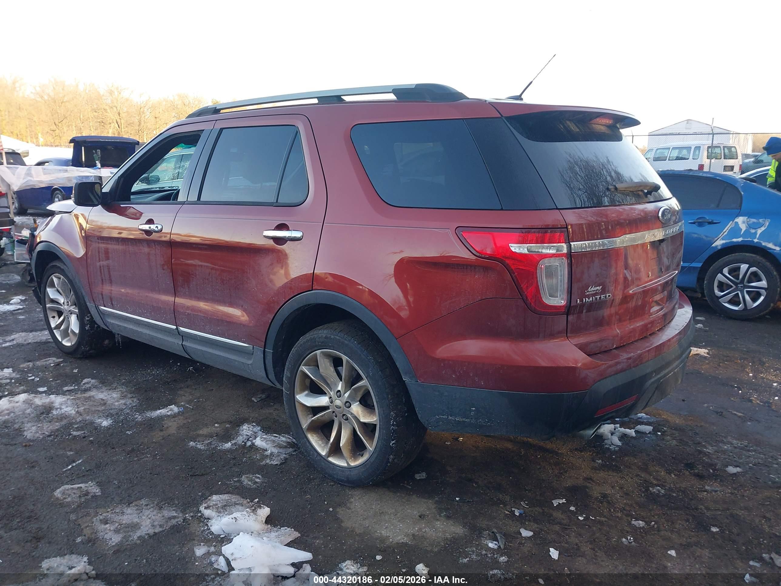 FORD EXPLORER image 3